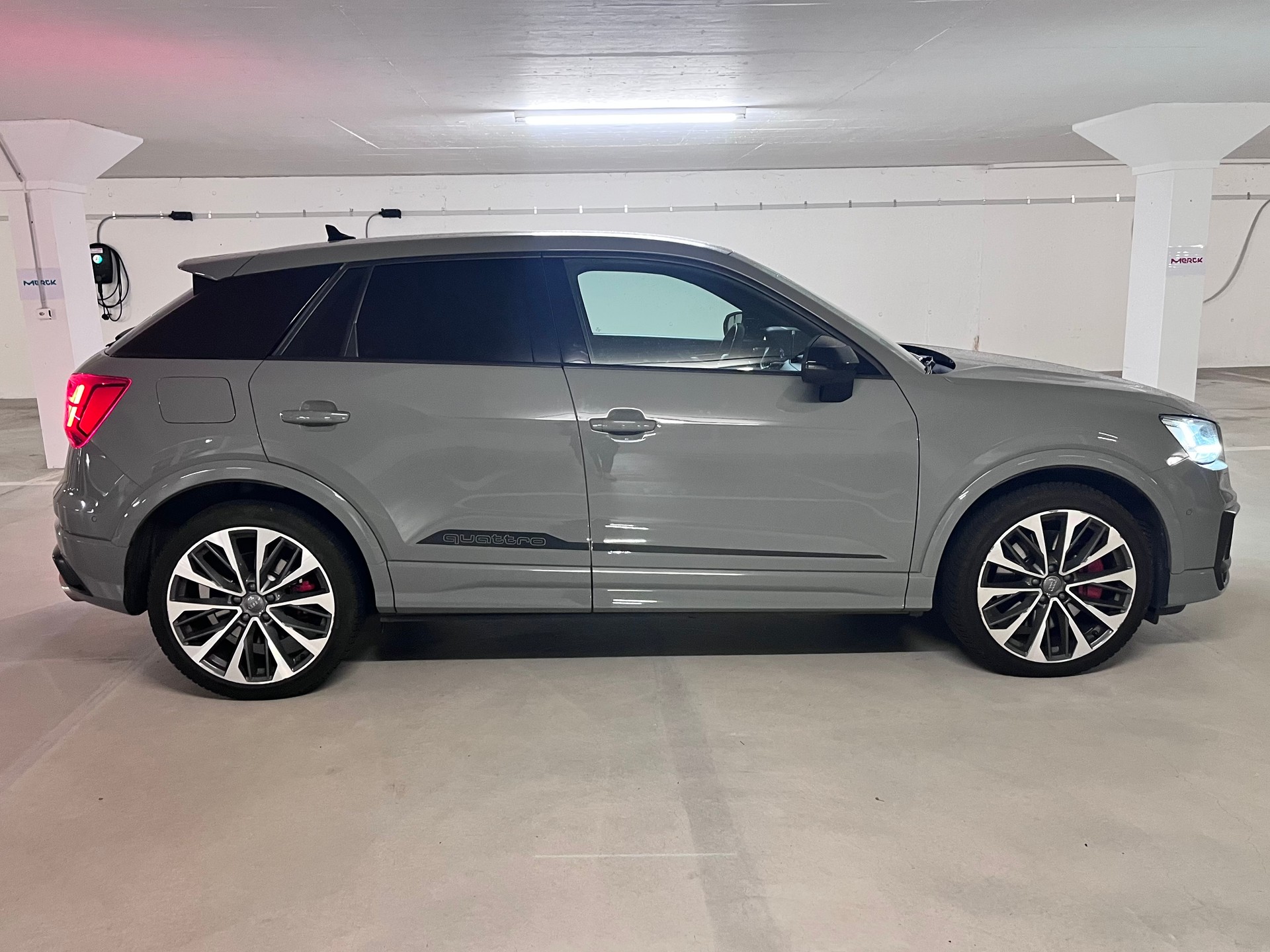 AUDI SQ2 TFSI quattro S-tronic-image-2