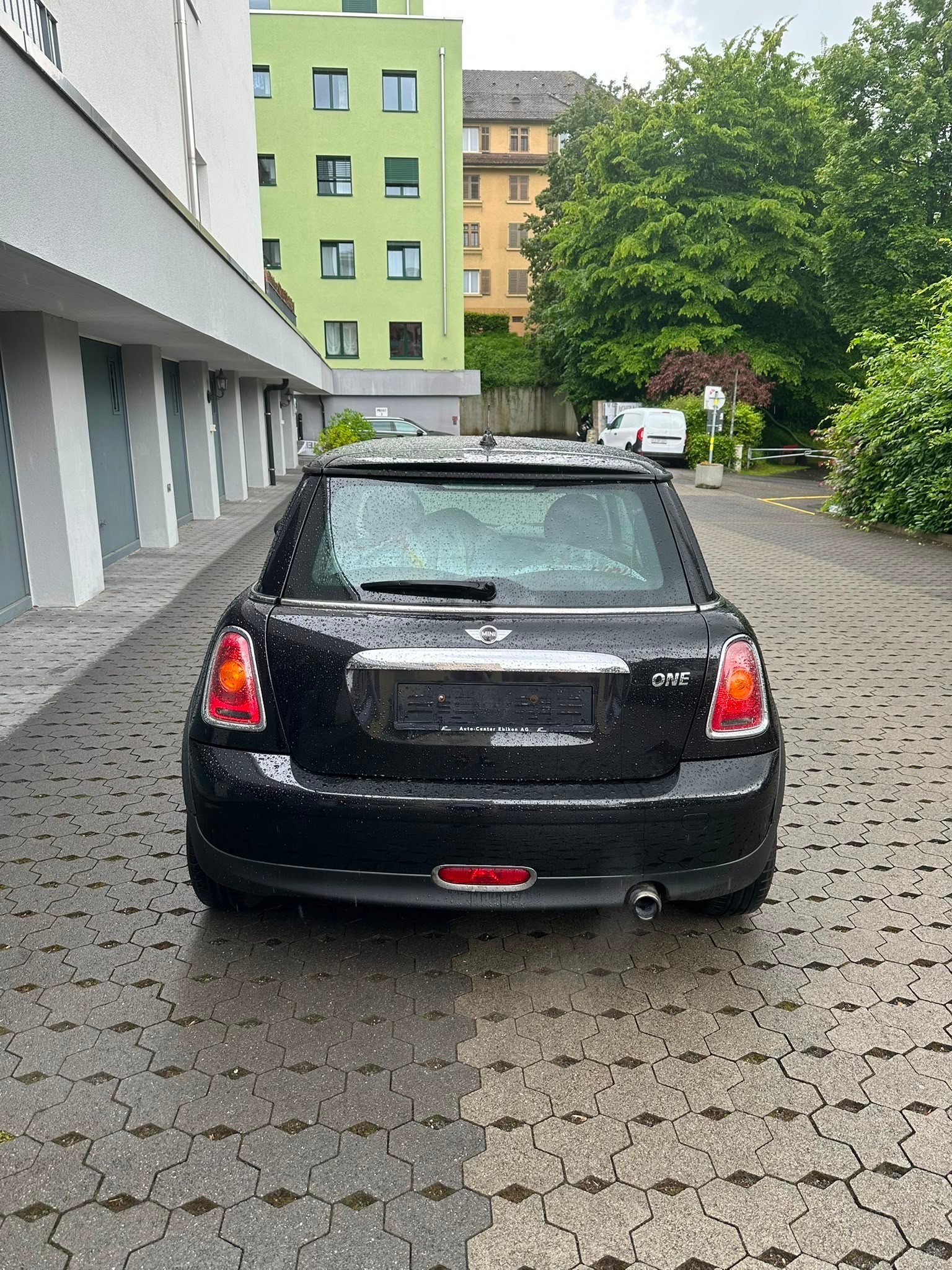 MINI One-image-2