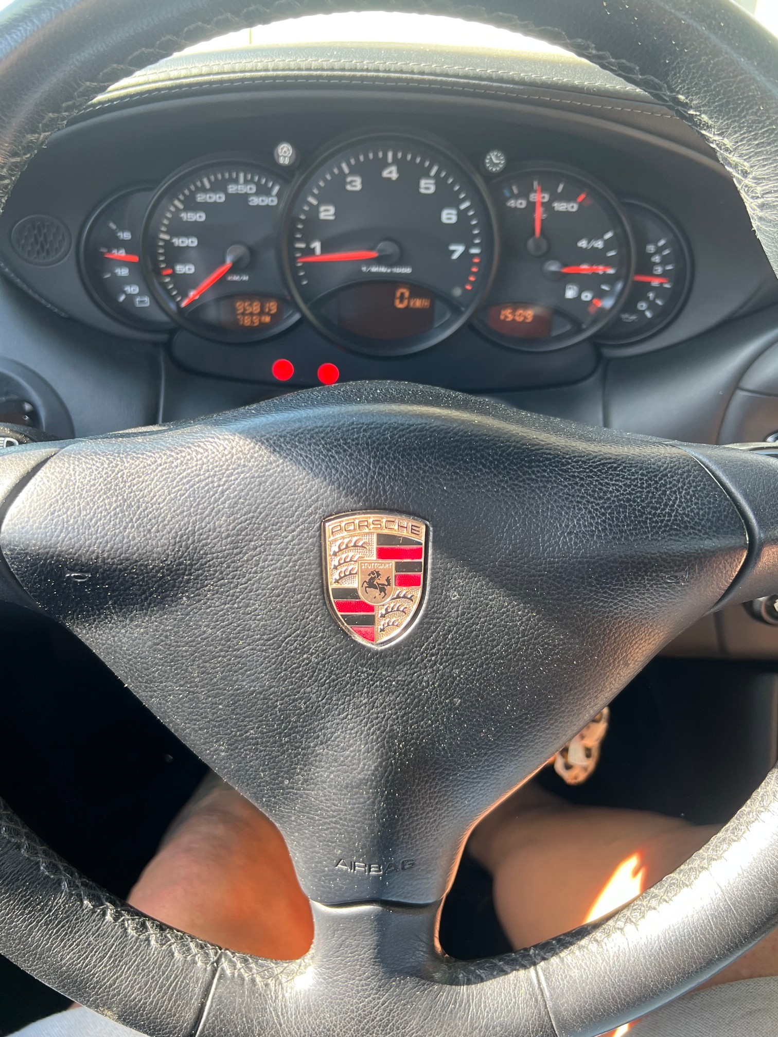 PORSCHE 3.4 Carrera 4-image-5