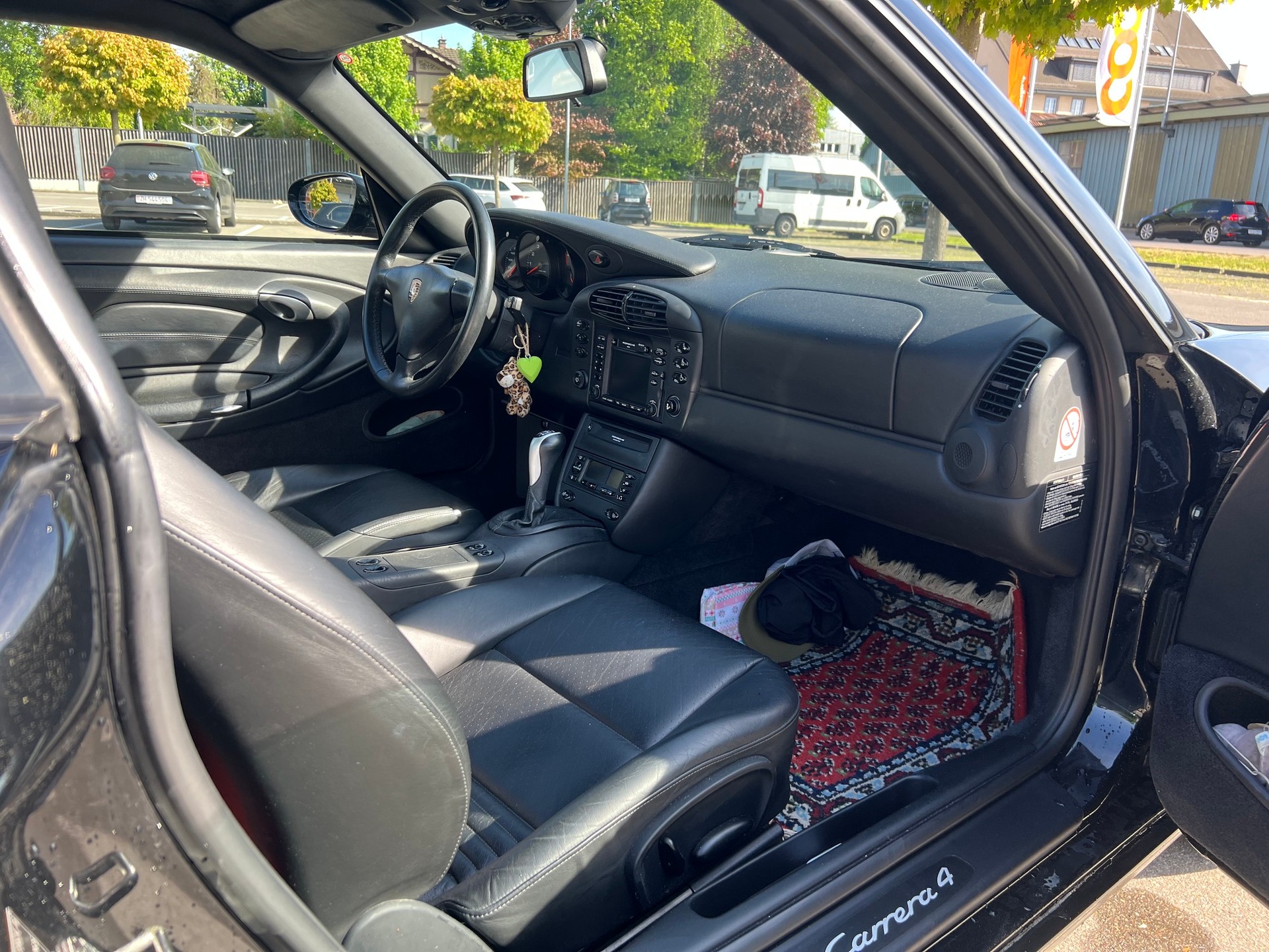 PORSCHE 3.4 Carrera 4-image-3