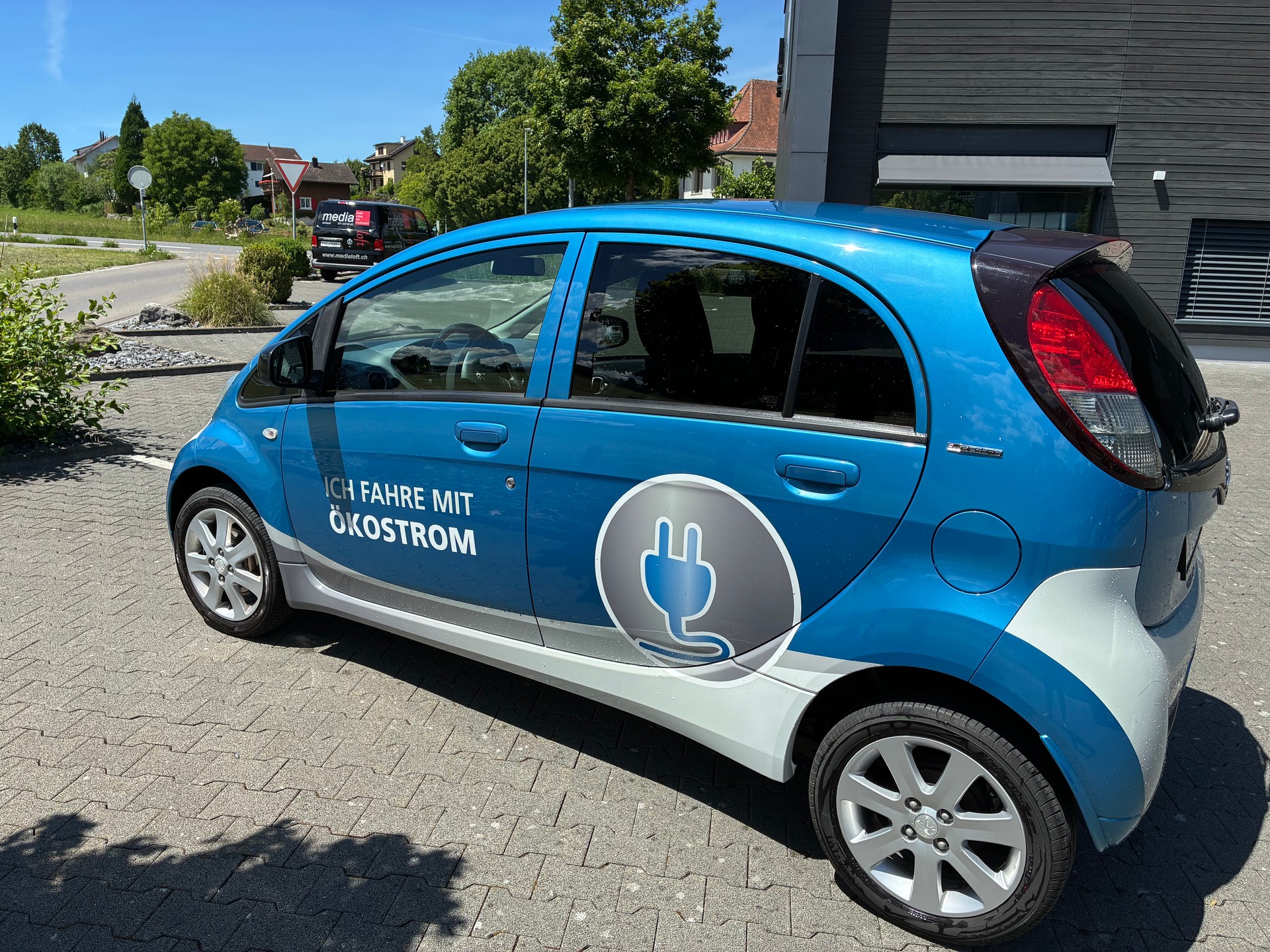PEUGEOT City Car Elektro-image-1
