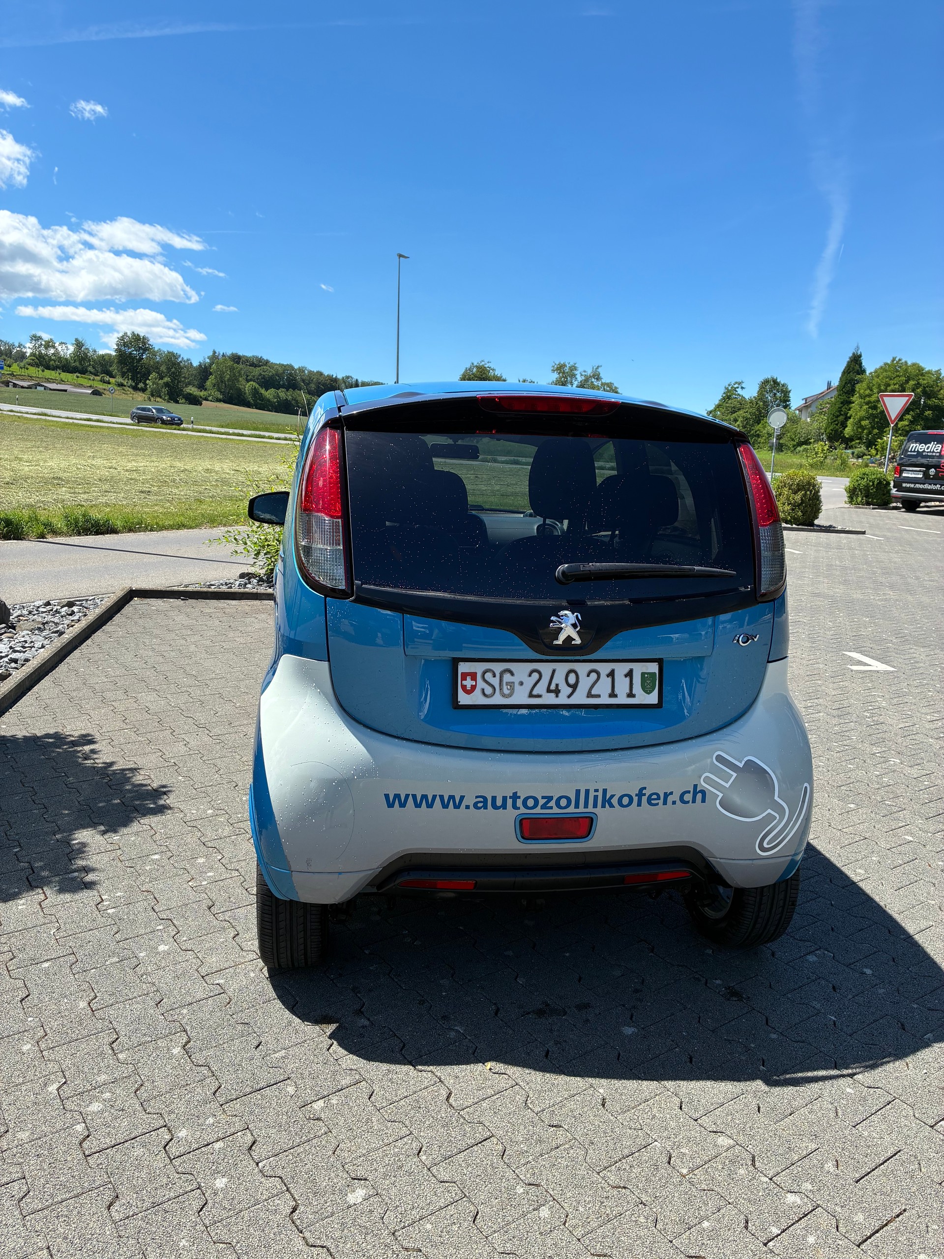 PEUGEOT City Car Elektro-image-4