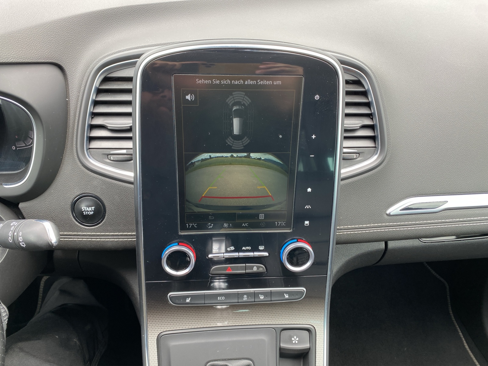RENAULT Scénic 1.8 dCi Initiale Paris EDC-image-11