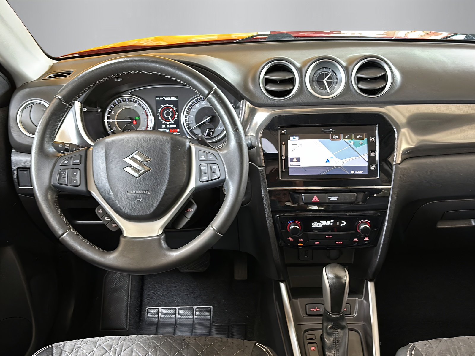 SUZUKI Vitara 1.4 T Compact Top 4x4-image-4