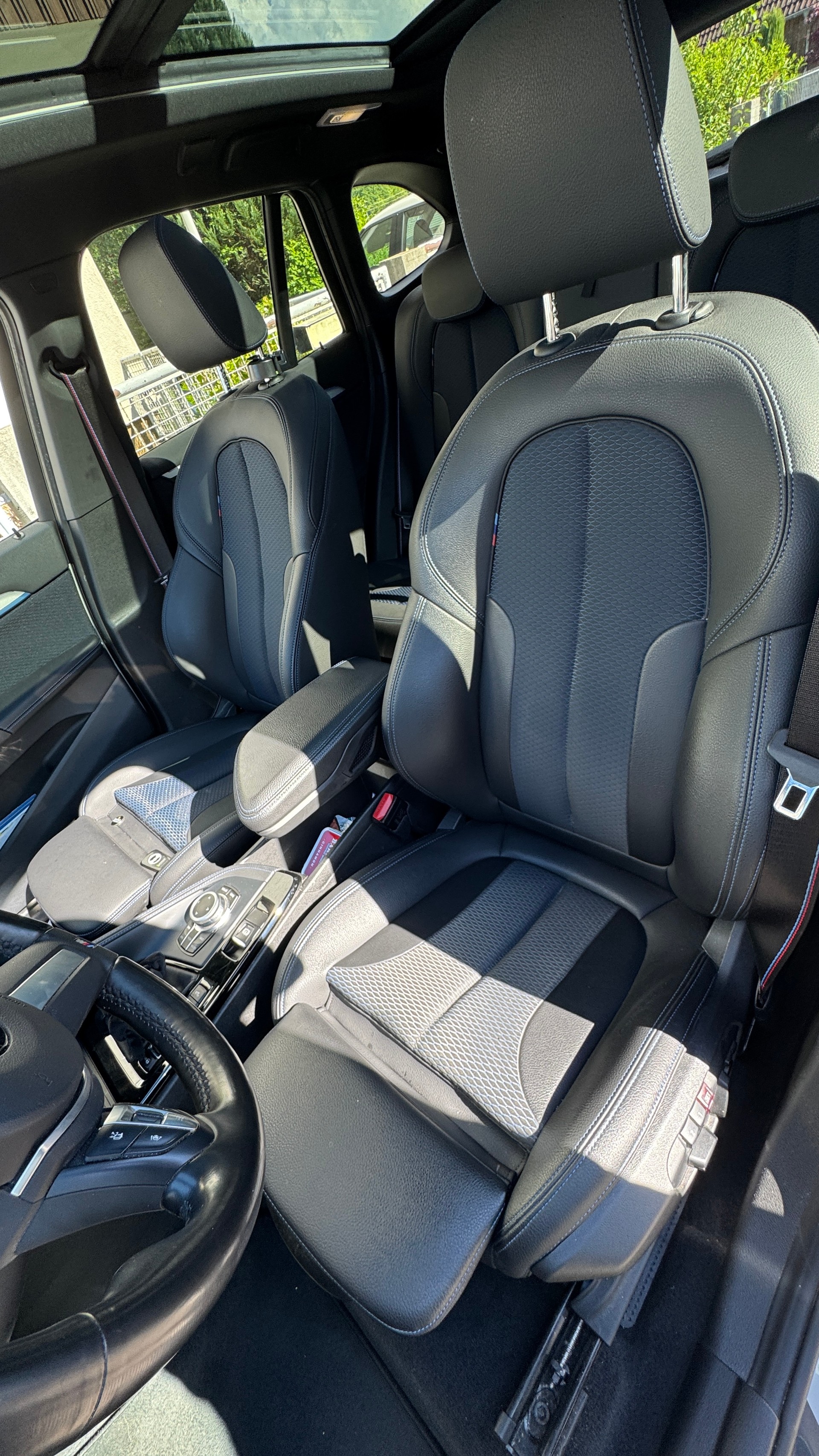BMW 20i xDrive-image-4