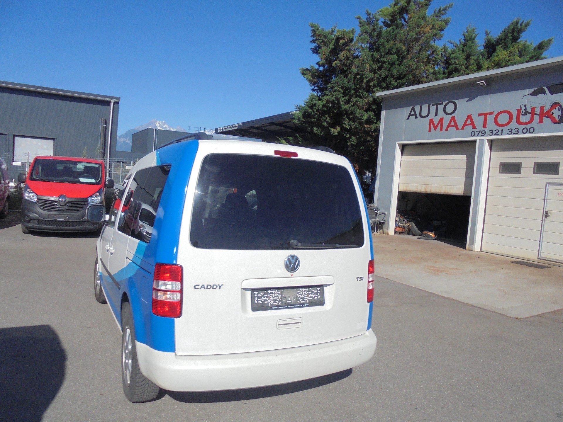 VW Caddy 1.2 TSI Family-image-3