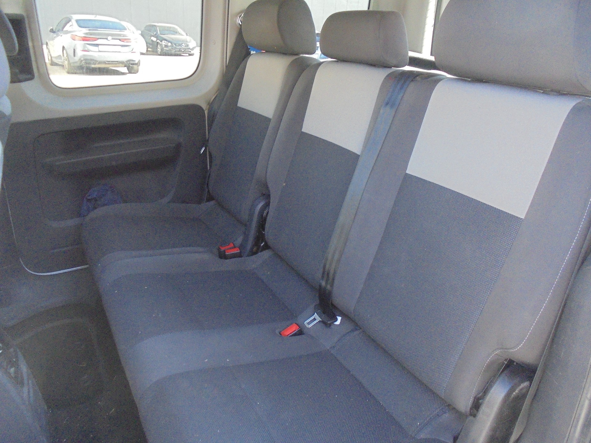 VW Caddy 1.2 TSI Family-image-7