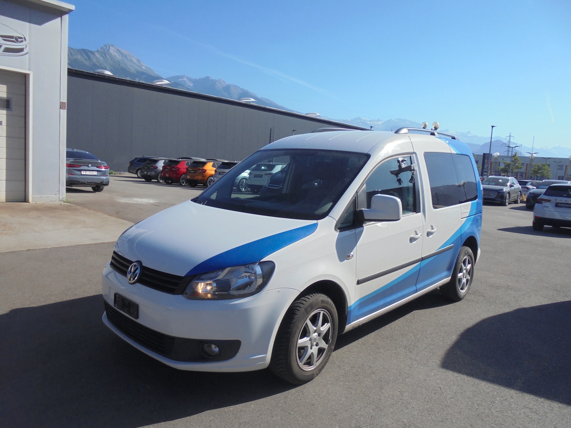 VW Caddy 1.2 TSI Family-image-0