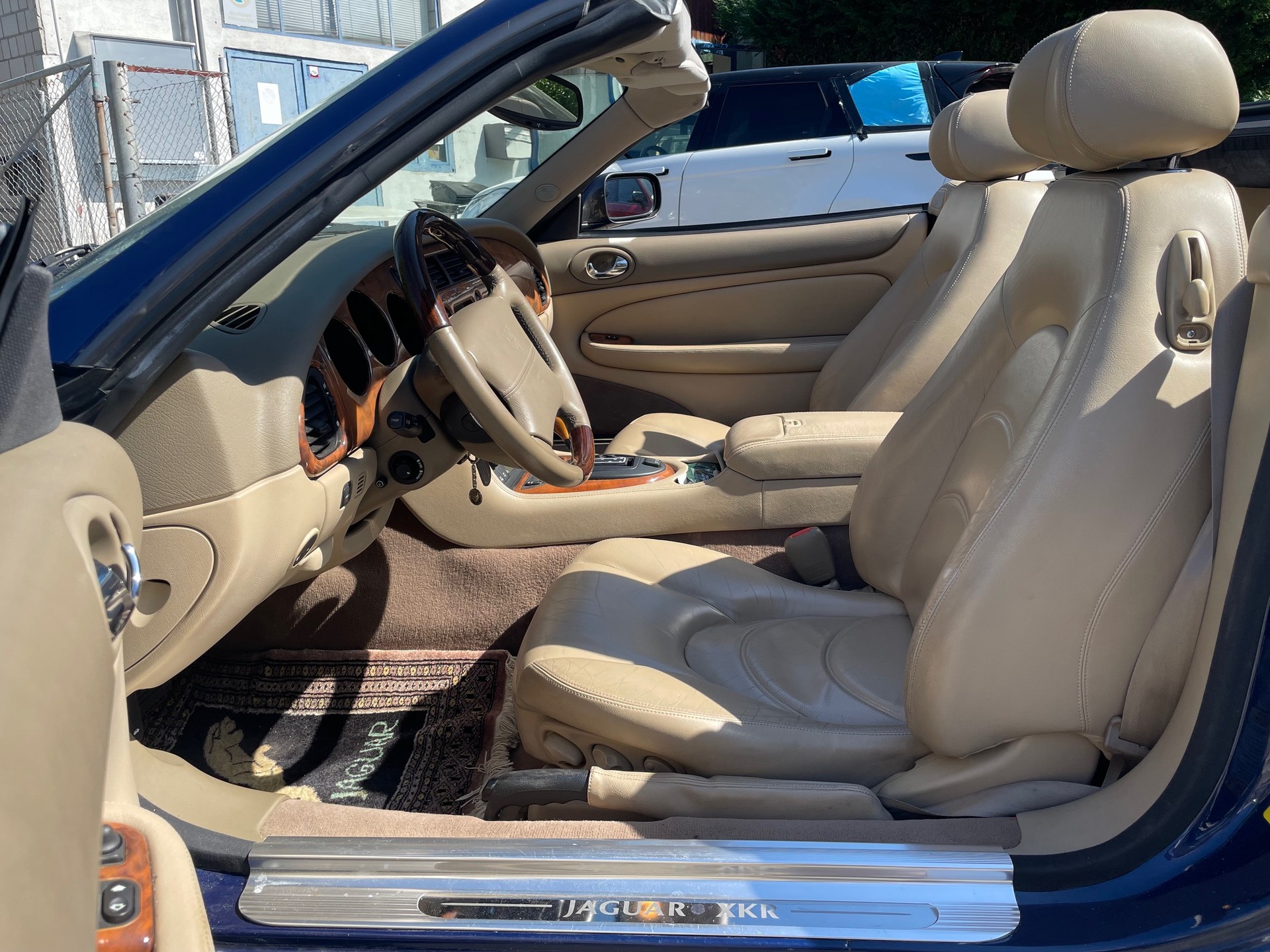 JAGUAR XKR S/C Convertible, 363 PS, 5 St.-Aut., Klima-Aut., Ivory Leder, Elektr. Verdeck, 1. Hand-image-5