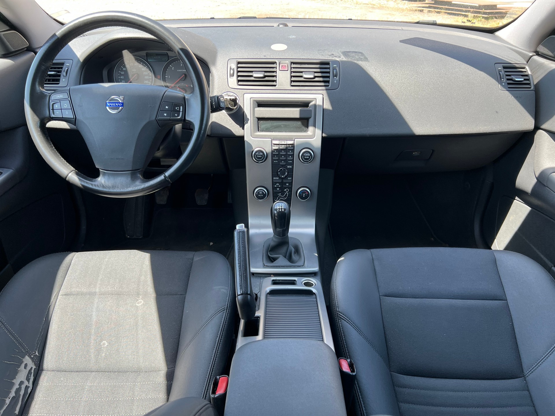 VOLVO C30 1.6D Momentum-image-11