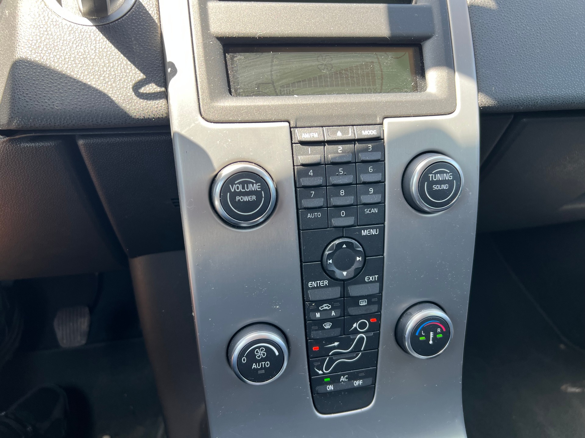 VOLVO C30 1.6D Momentum-image-12