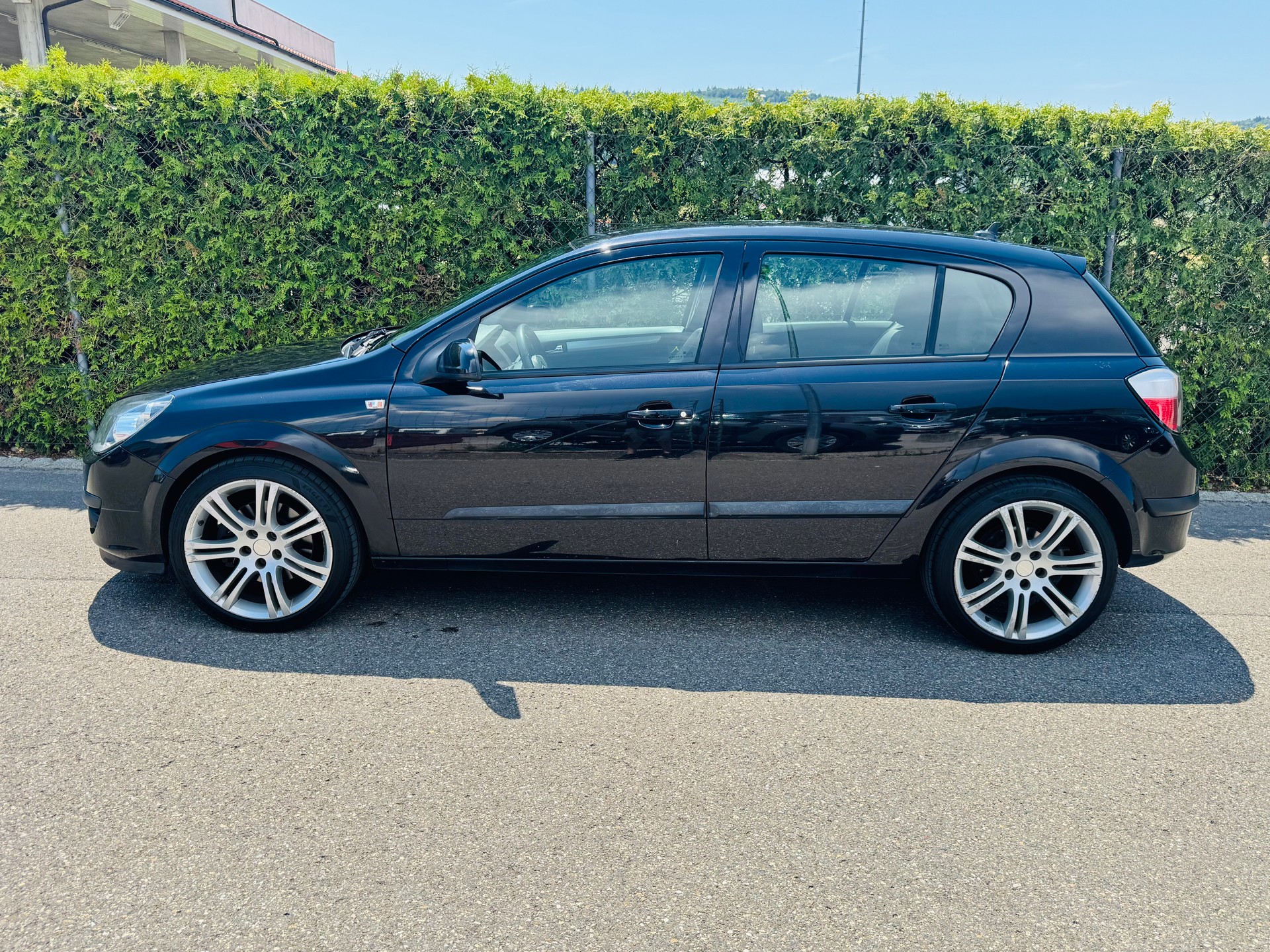 OPEL Astra 2.0i 16V Turbo Sport *Lederausstattung*-image-6