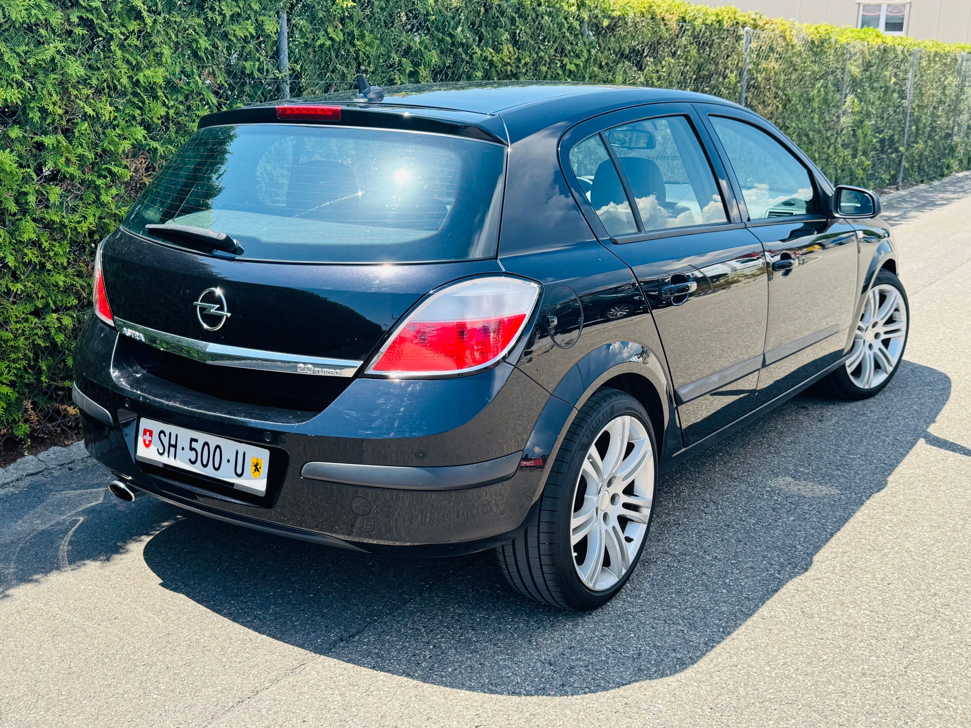 OPEL Astra 2.0i 16V Turbo Sport *Lederausstattung*-image-3