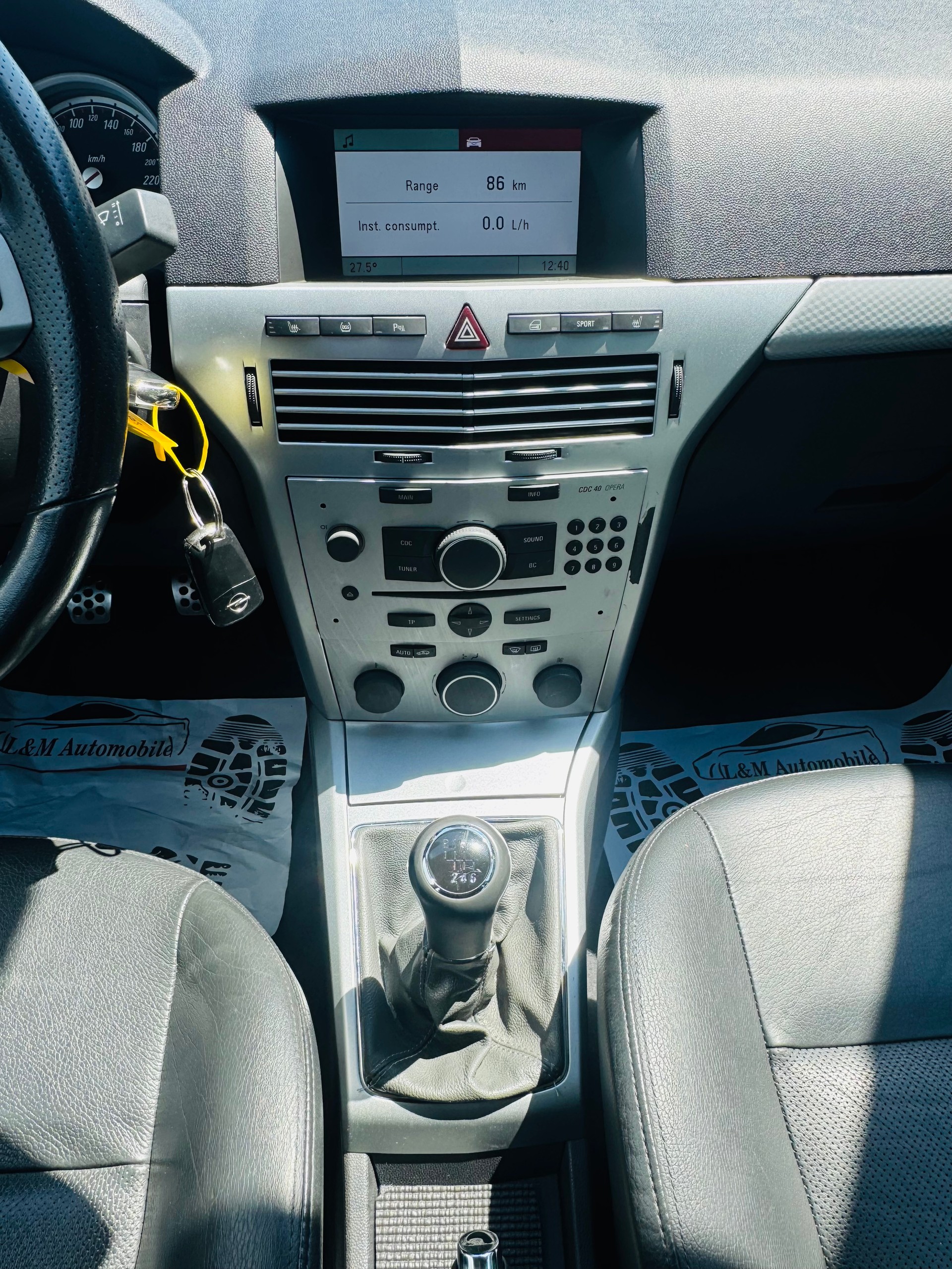 OPEL Astra 2.0i 16V Turbo Sport *Lederausstattung*-image-9