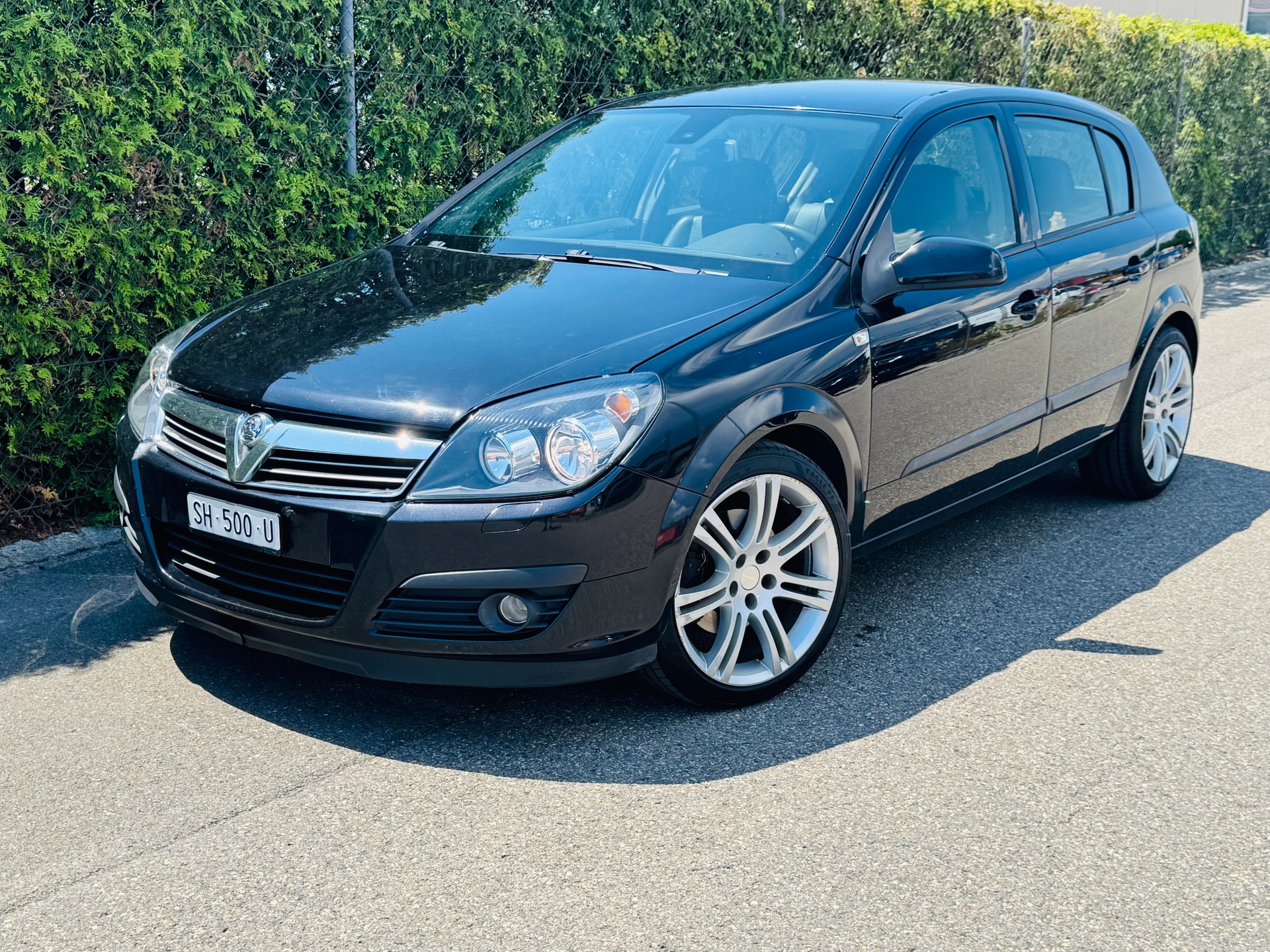 OPEL Astra 2.0i 16V Turbo Sport *Lederausstattung*-image-1