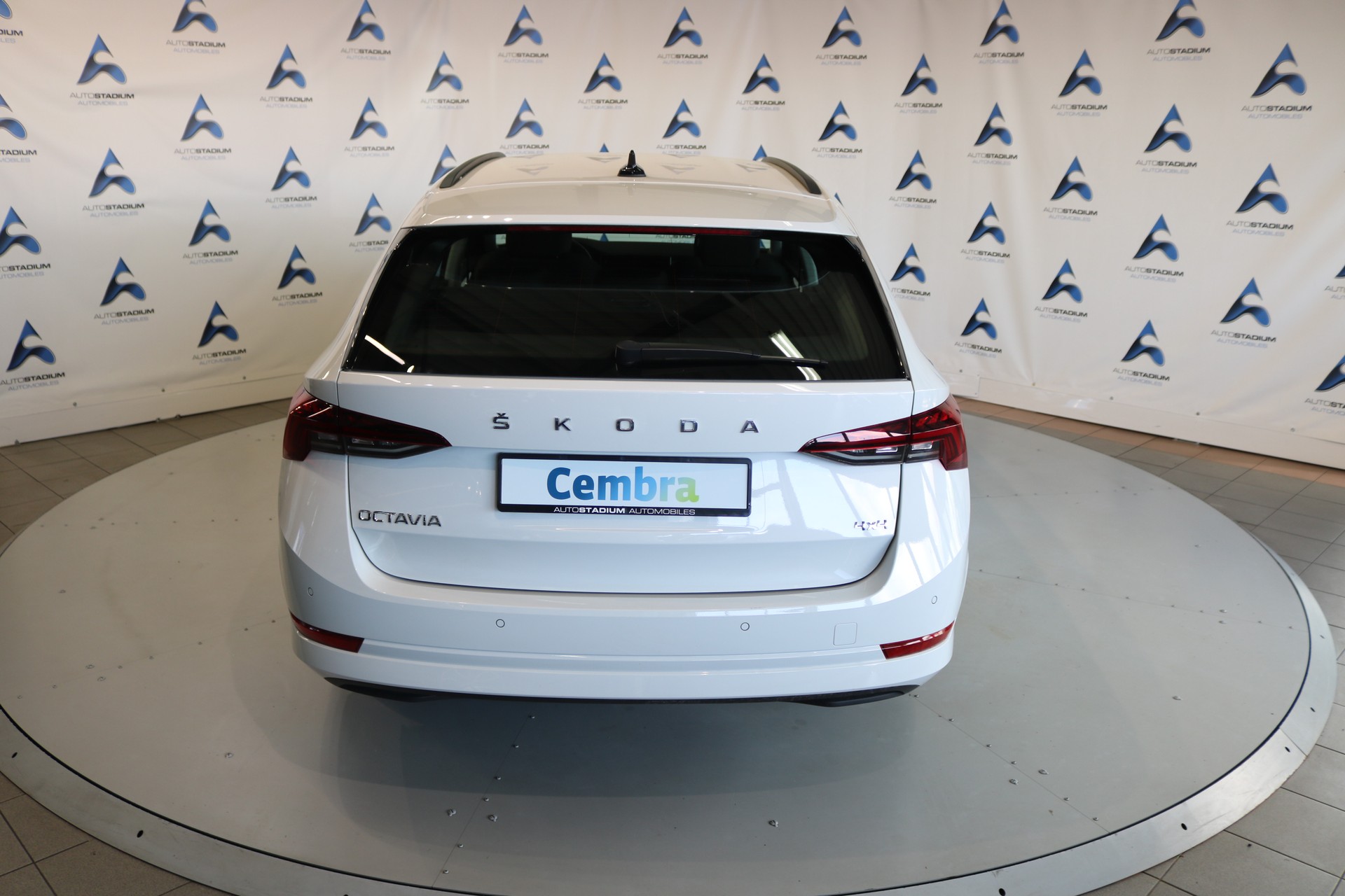 SKODA Octavia Combi 2.0 TDI DSG Ambition 4x4-image-24