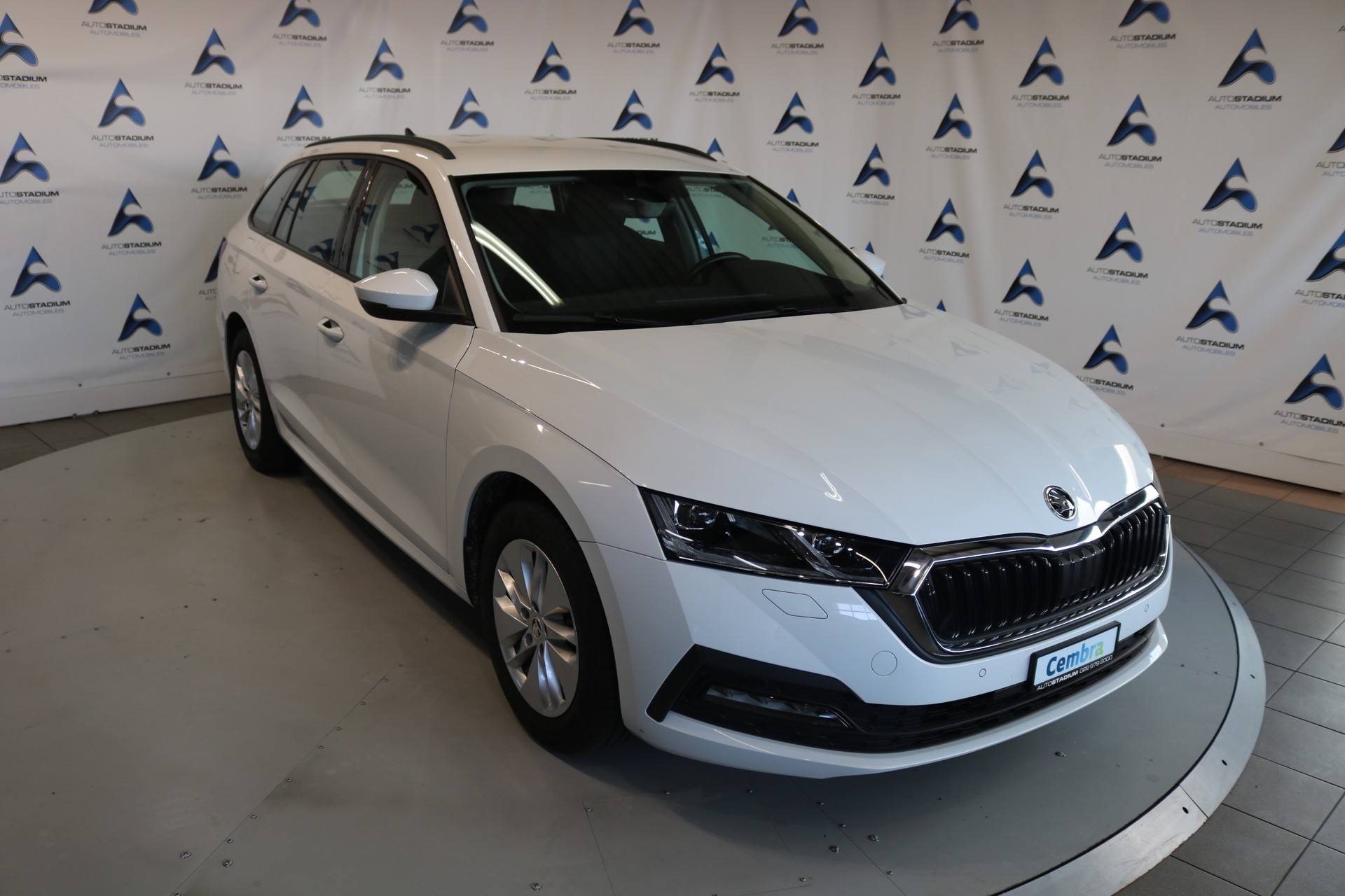 SKODA Octavia Combi 2.0 TDI DSG Ambition 4x4-image-9