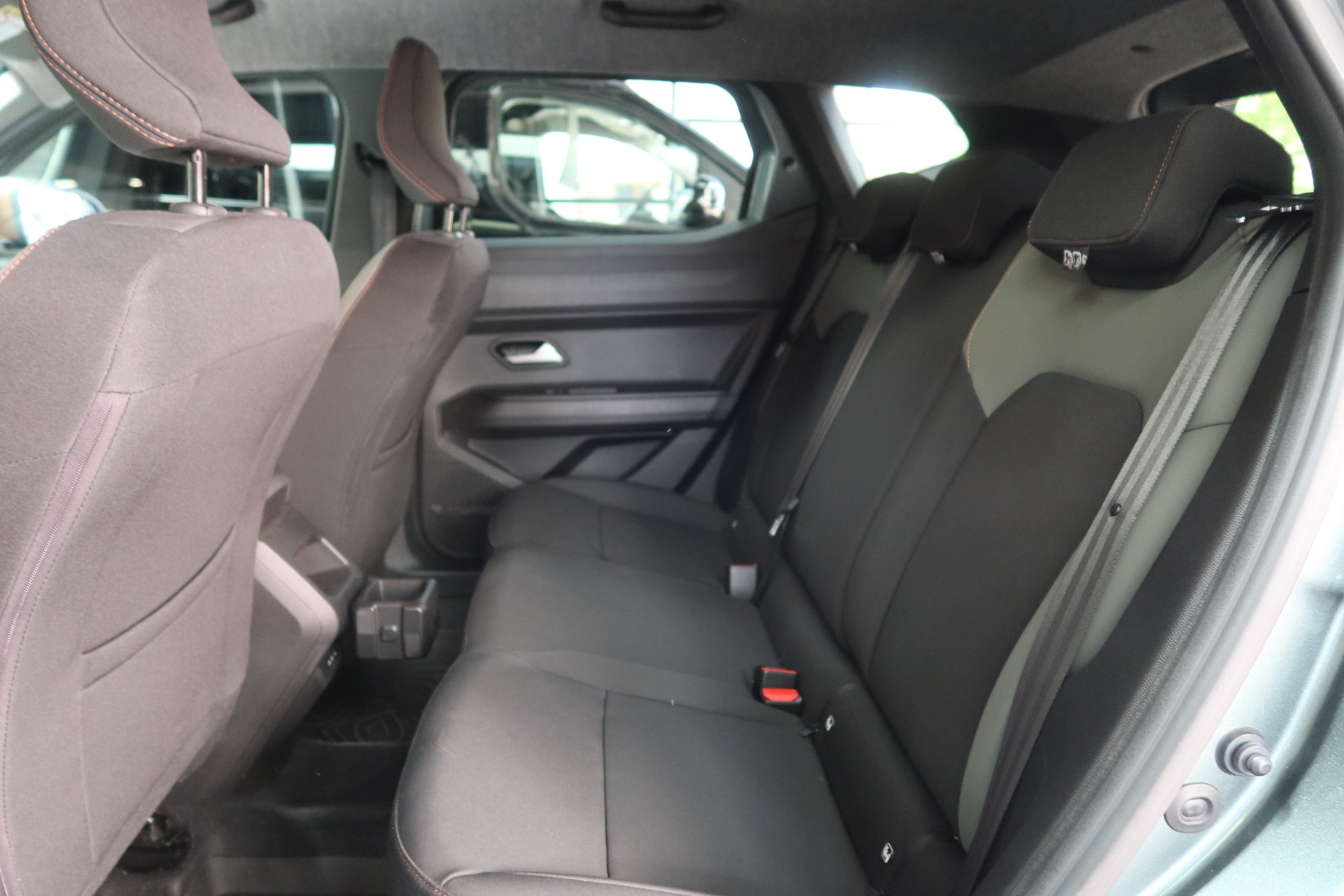 DACIA Duster TCe 130 48V Extreme 4x4-image-14