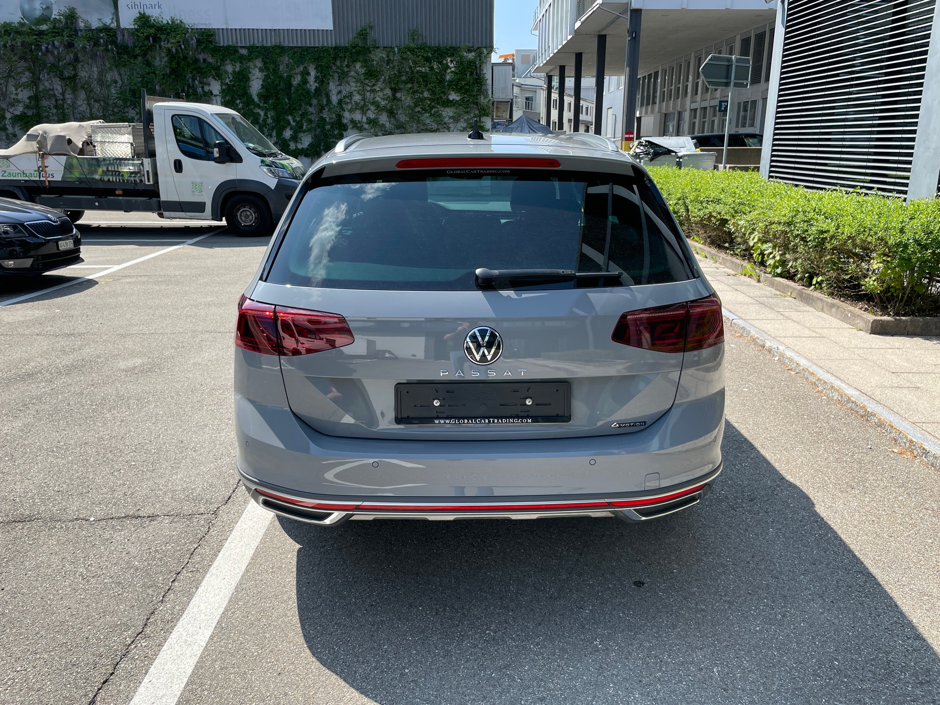 VW Passat Alltrack 2.0 TSI 4Motion DSG-image-3