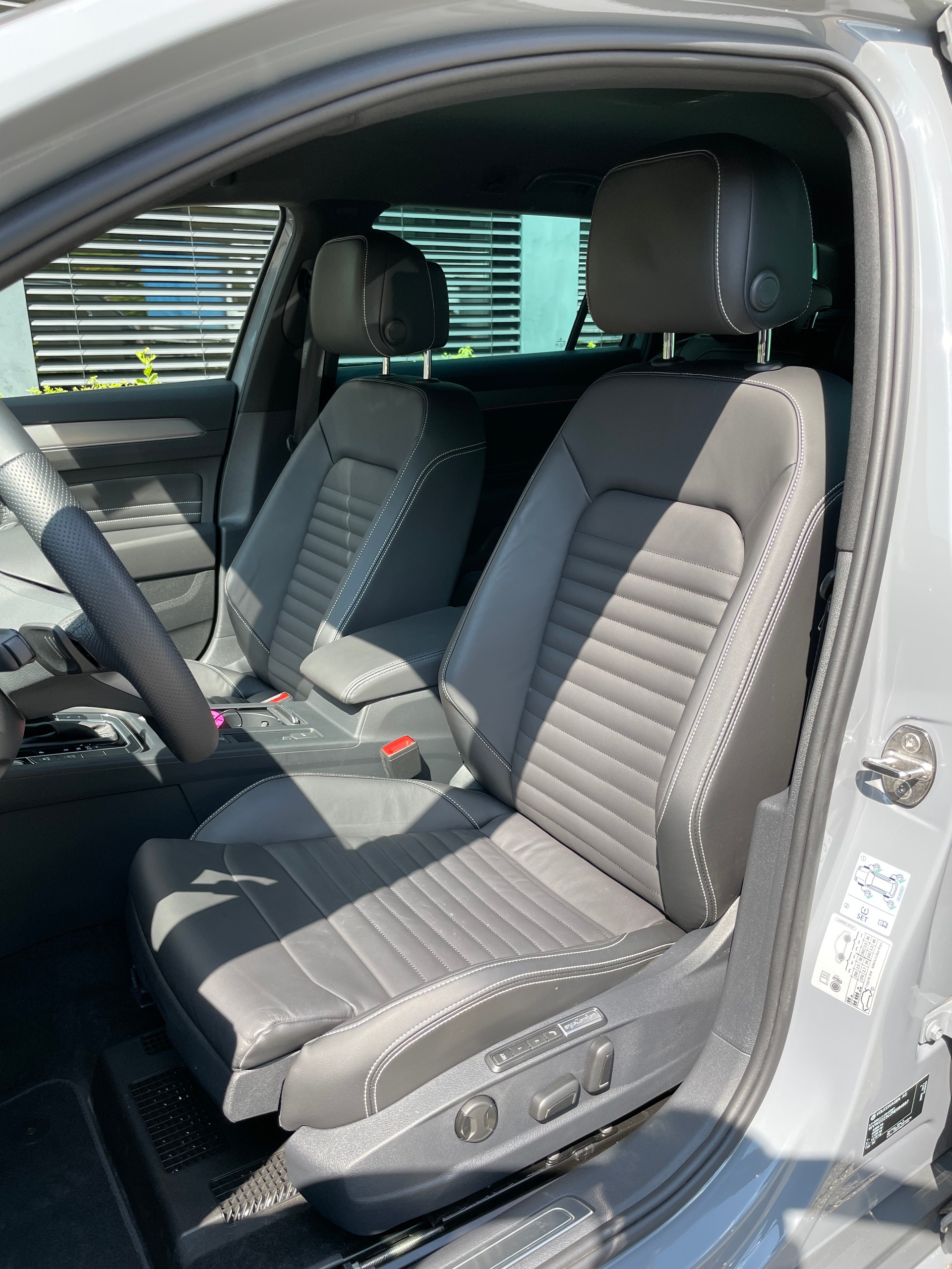 VW Passat Alltrack 2.0 TSI 4Motion DSG-image-11
