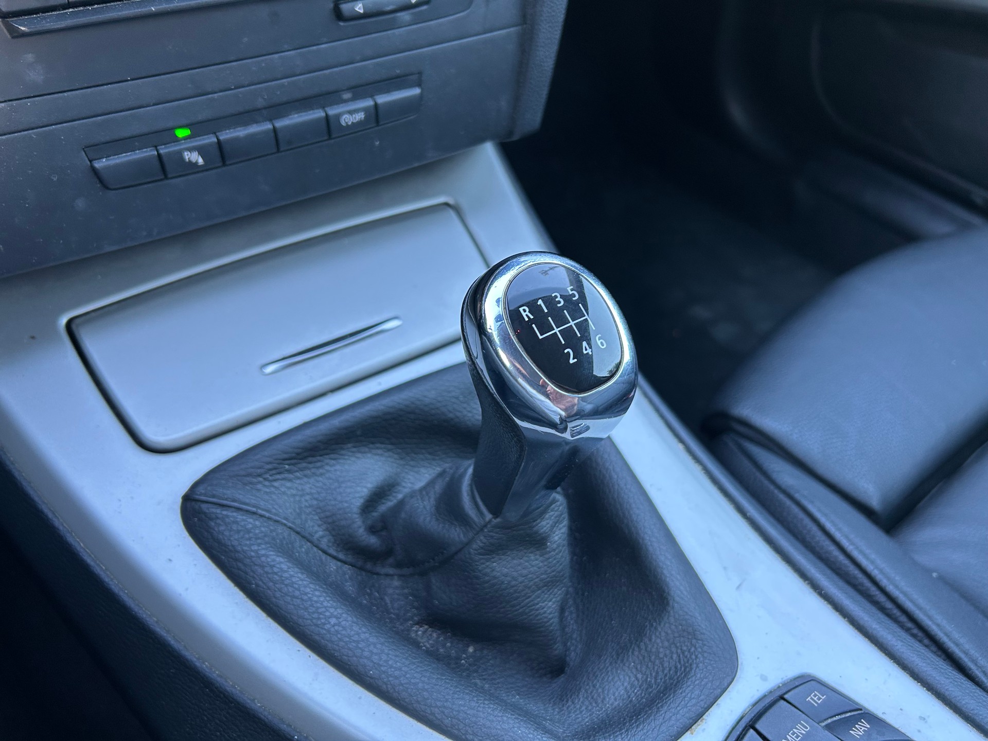 BMW 320i Coupé-image-11