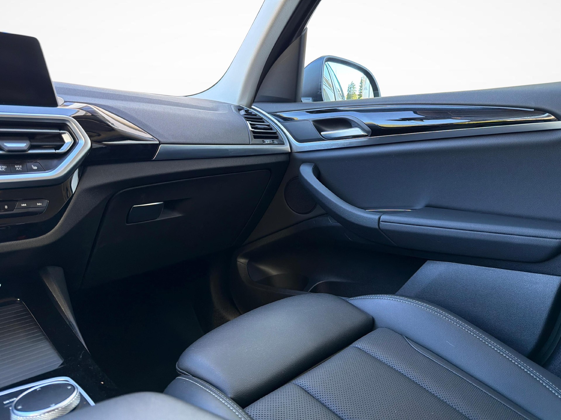 BMW X3 30e xDrive-image-16