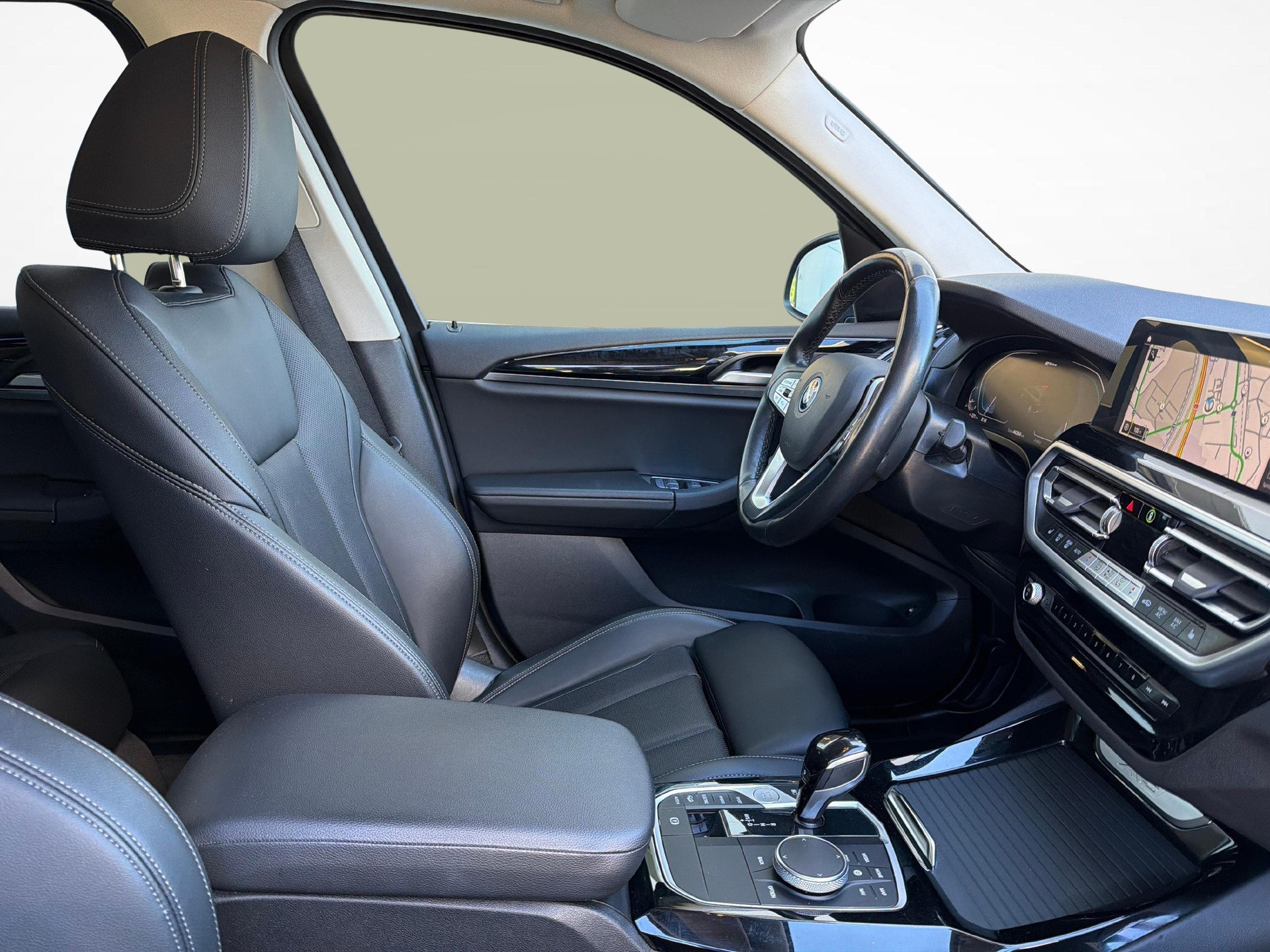 BMW X3 30e xDrive-image-17