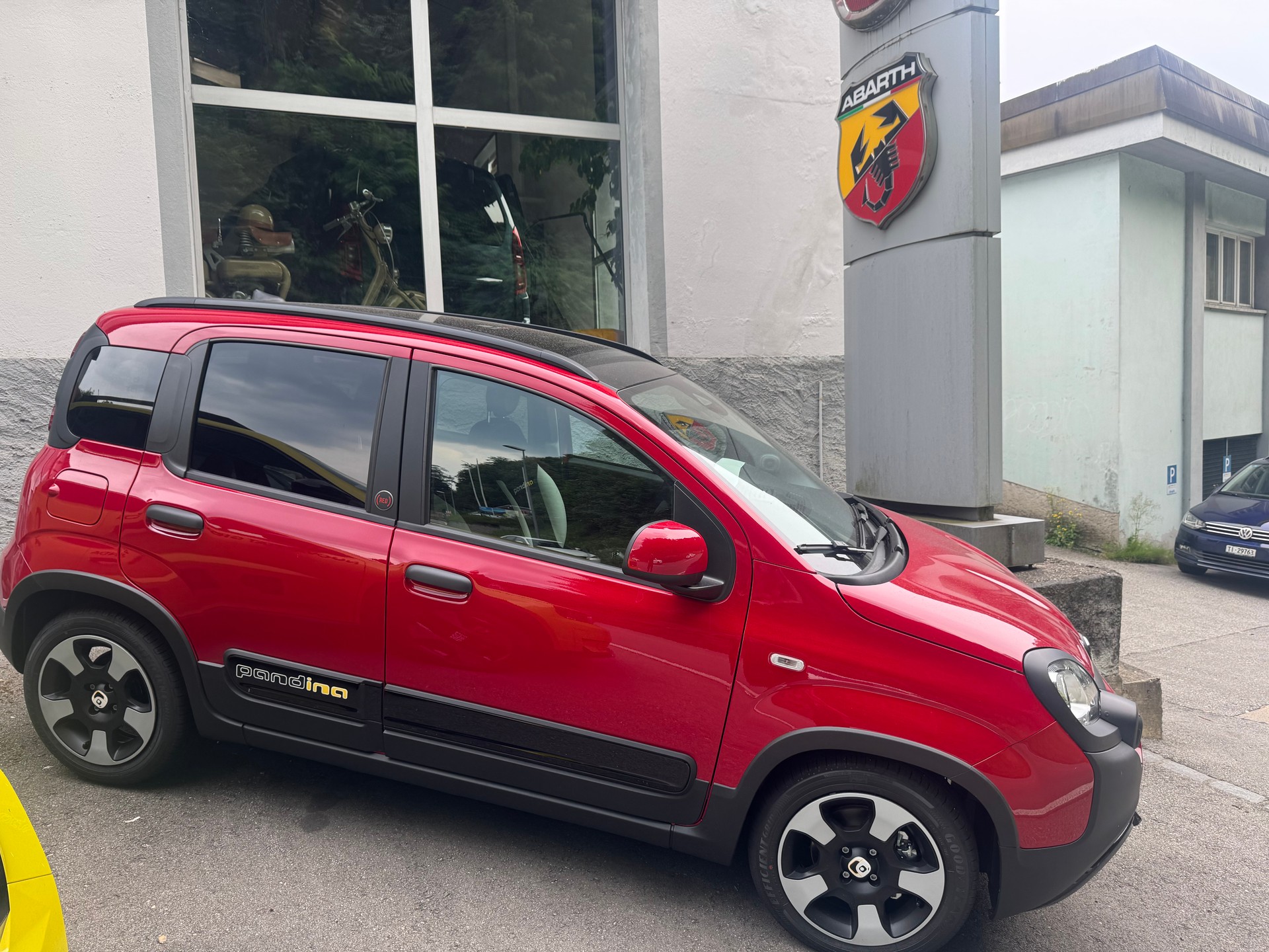 FIAT Pandina 1.0 MHEV Cross-image-0
