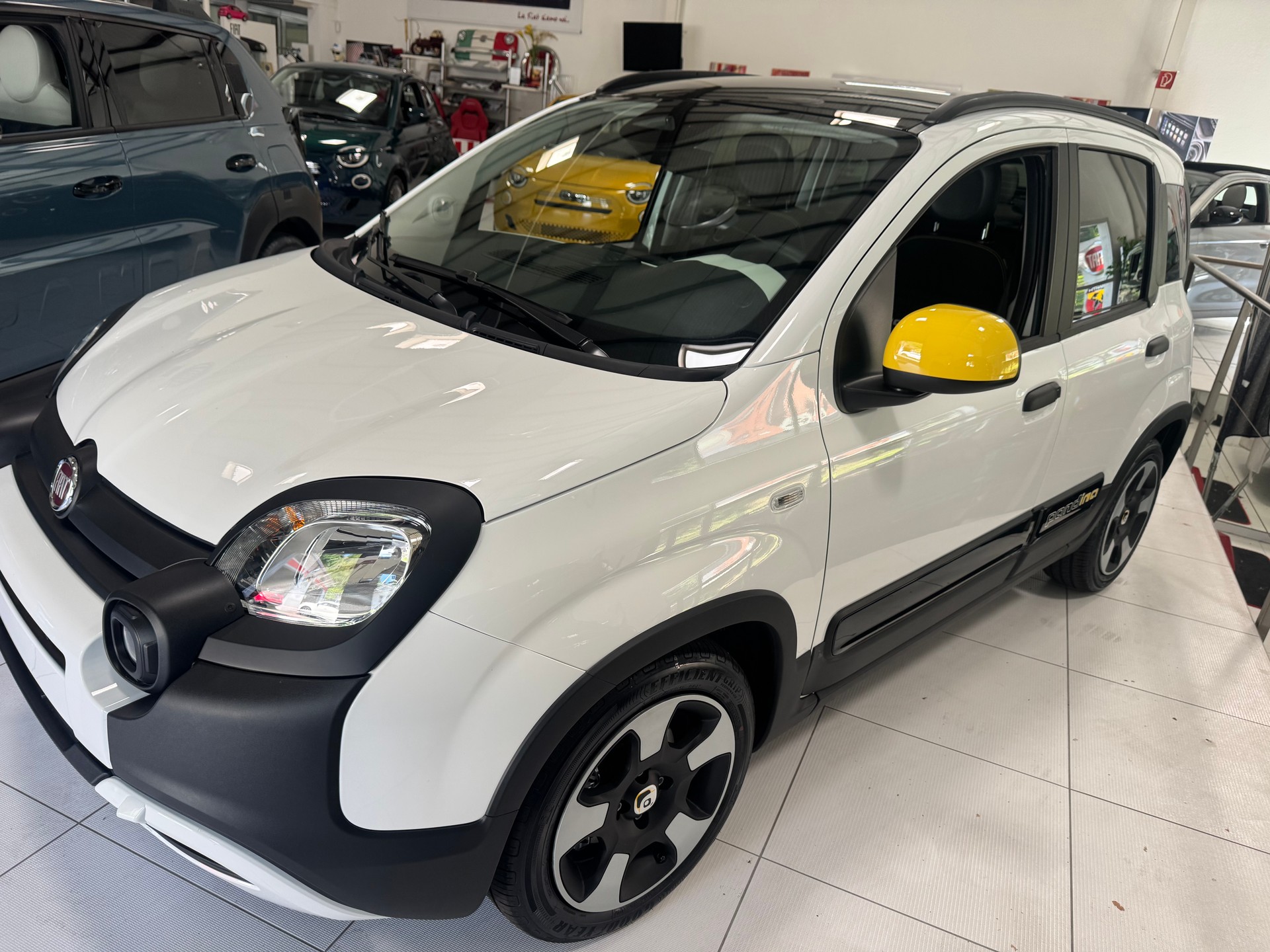 FIAT Pandina 1.0 MHEV Cross-image-5