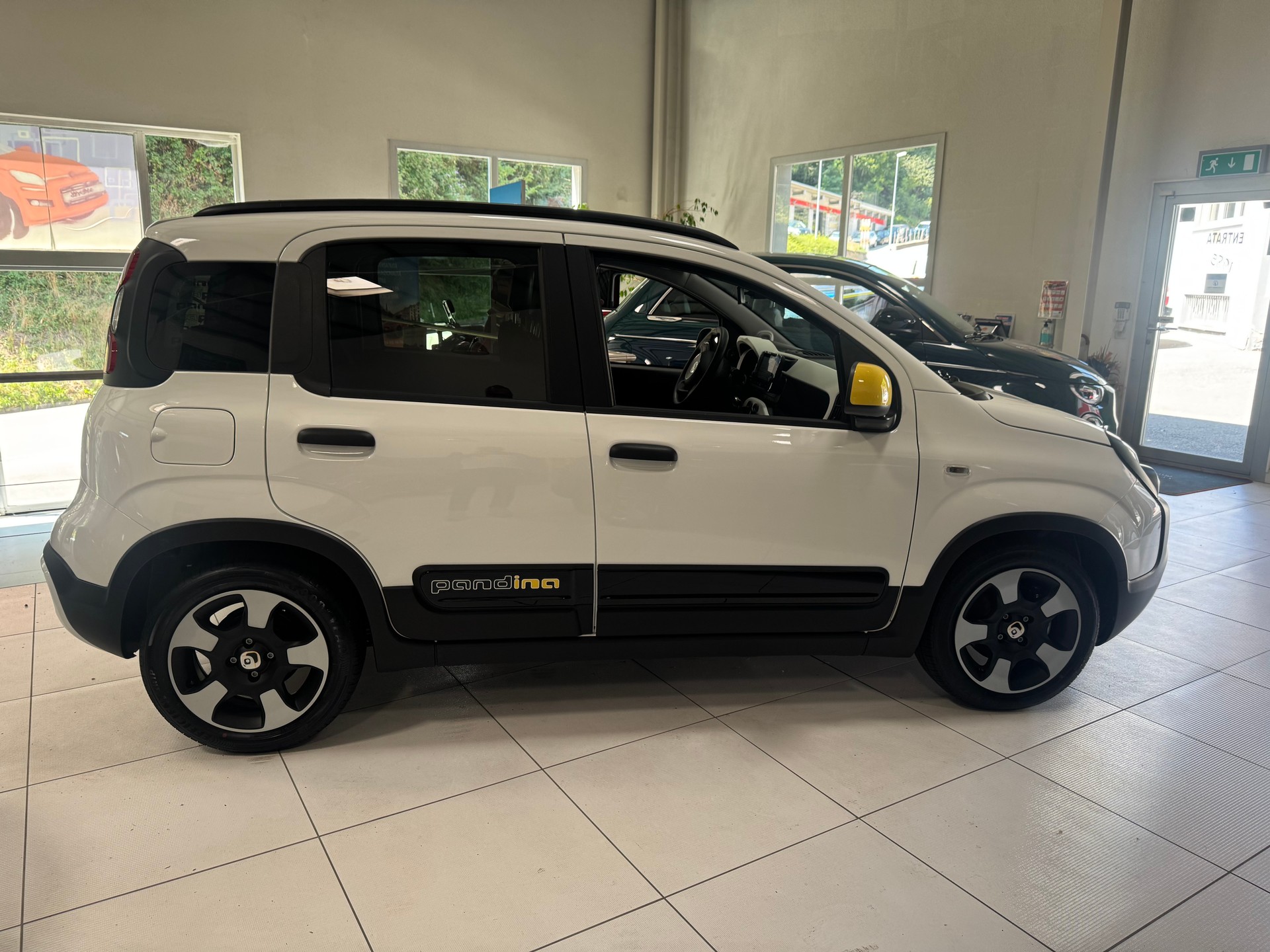 FIAT Pandina 1.0 MHEV Cross-image-3