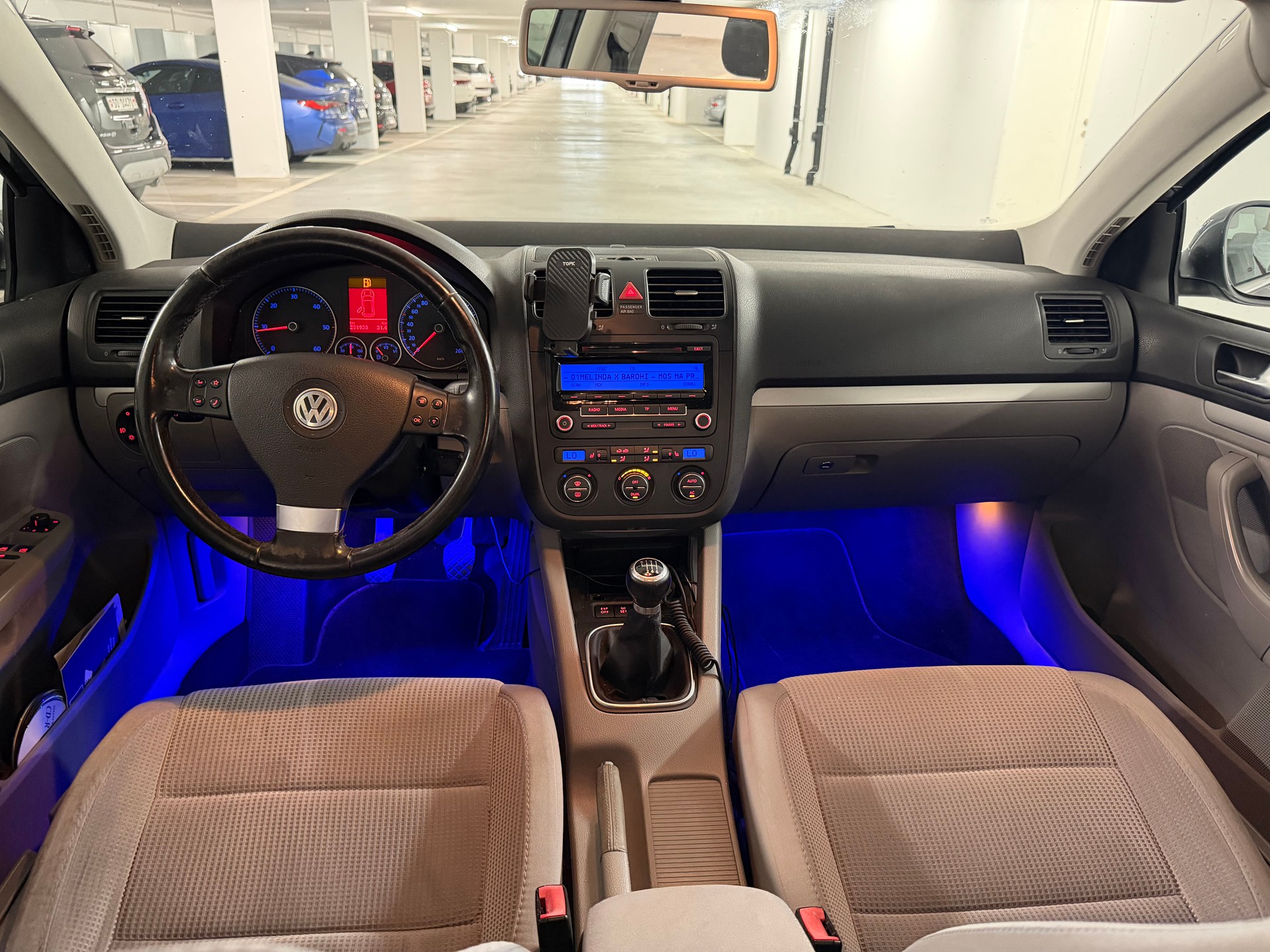 VW Golf Variant 1.9 TDI Comfortline 4Motion-image-10