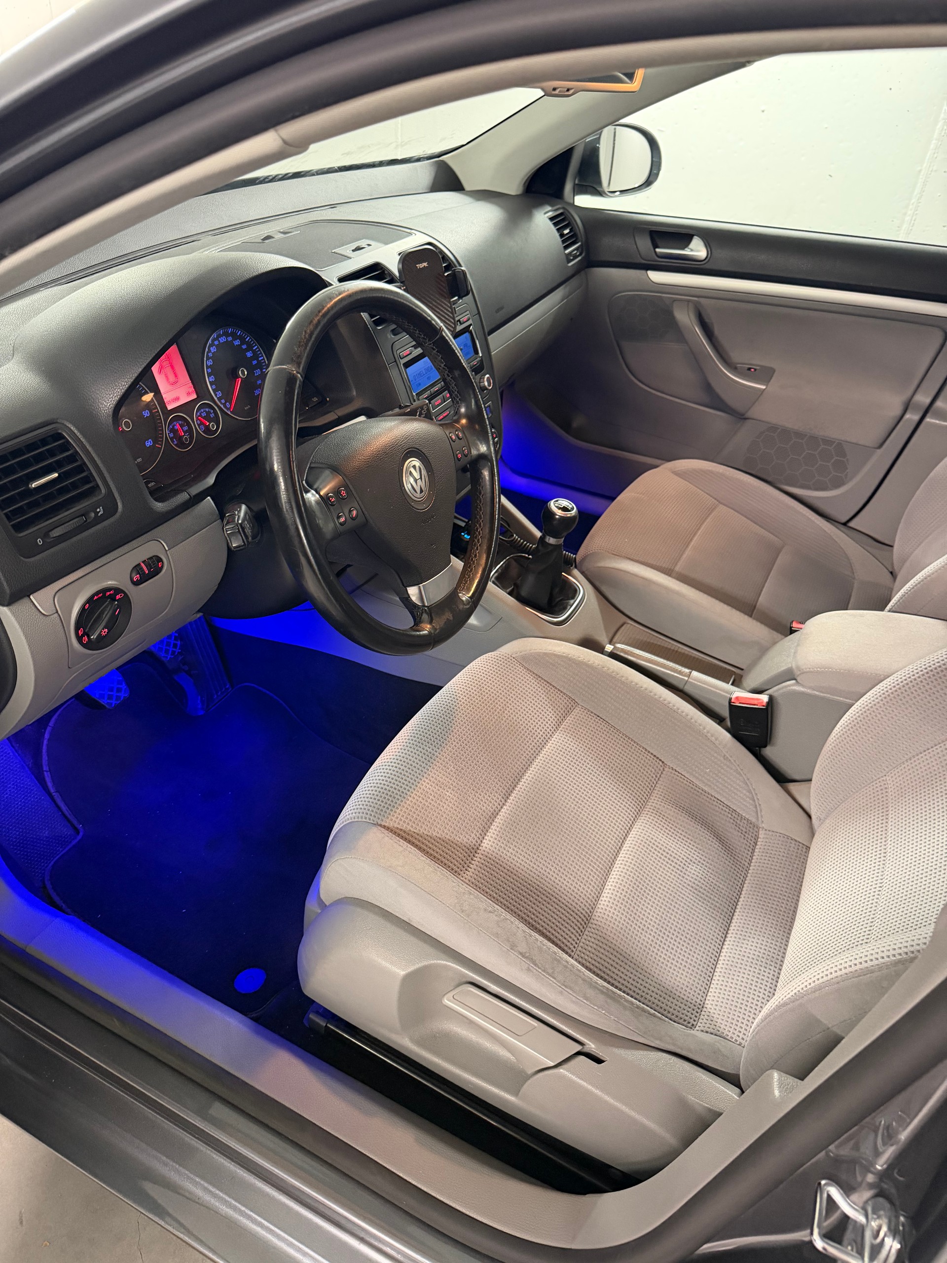 VW Golf Variant 1.9 TDI Comfortline 4Motion-image-13