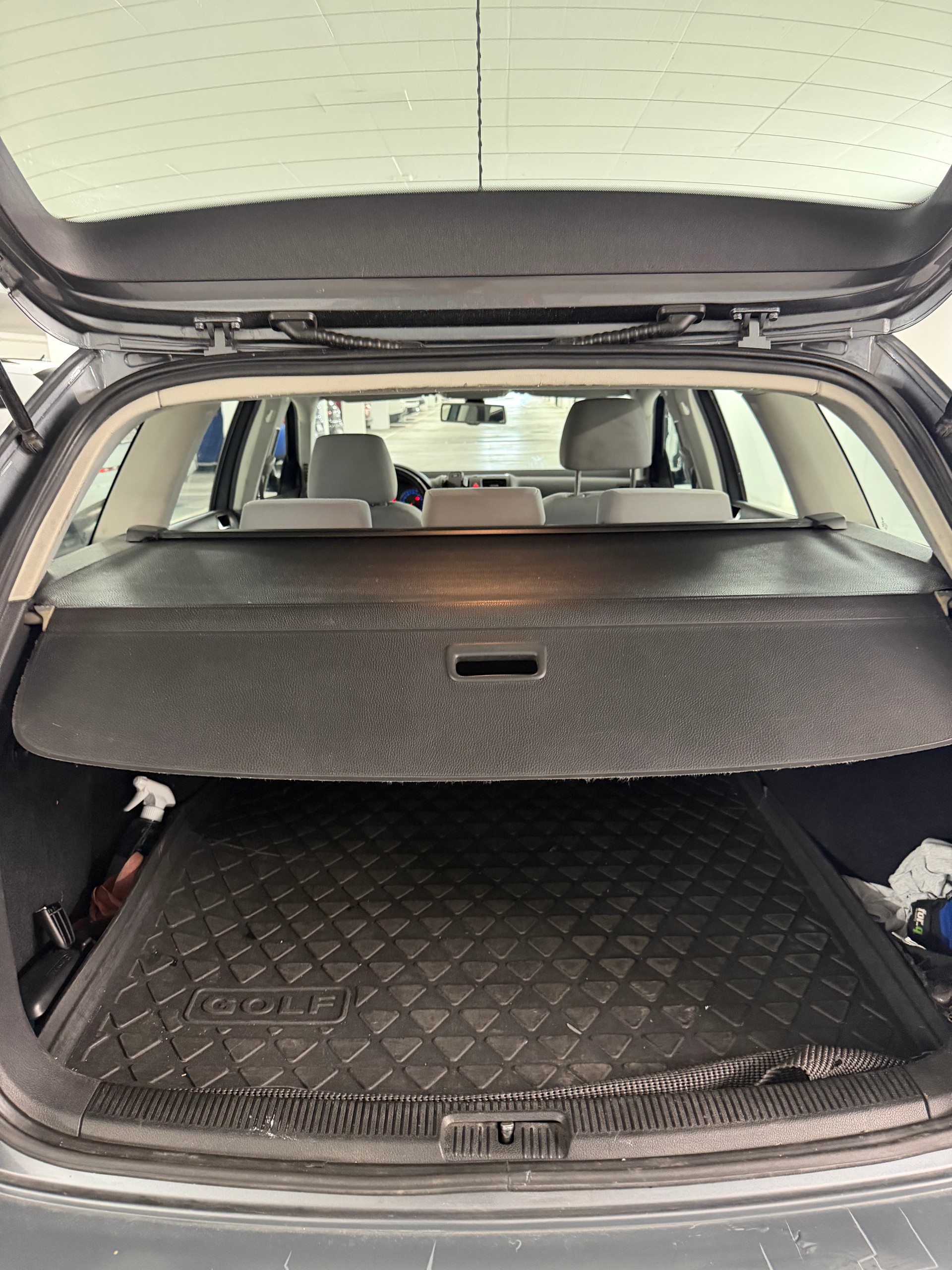 VW Golf Variant 1.9 TDI Comfortline 4Motion-image-8