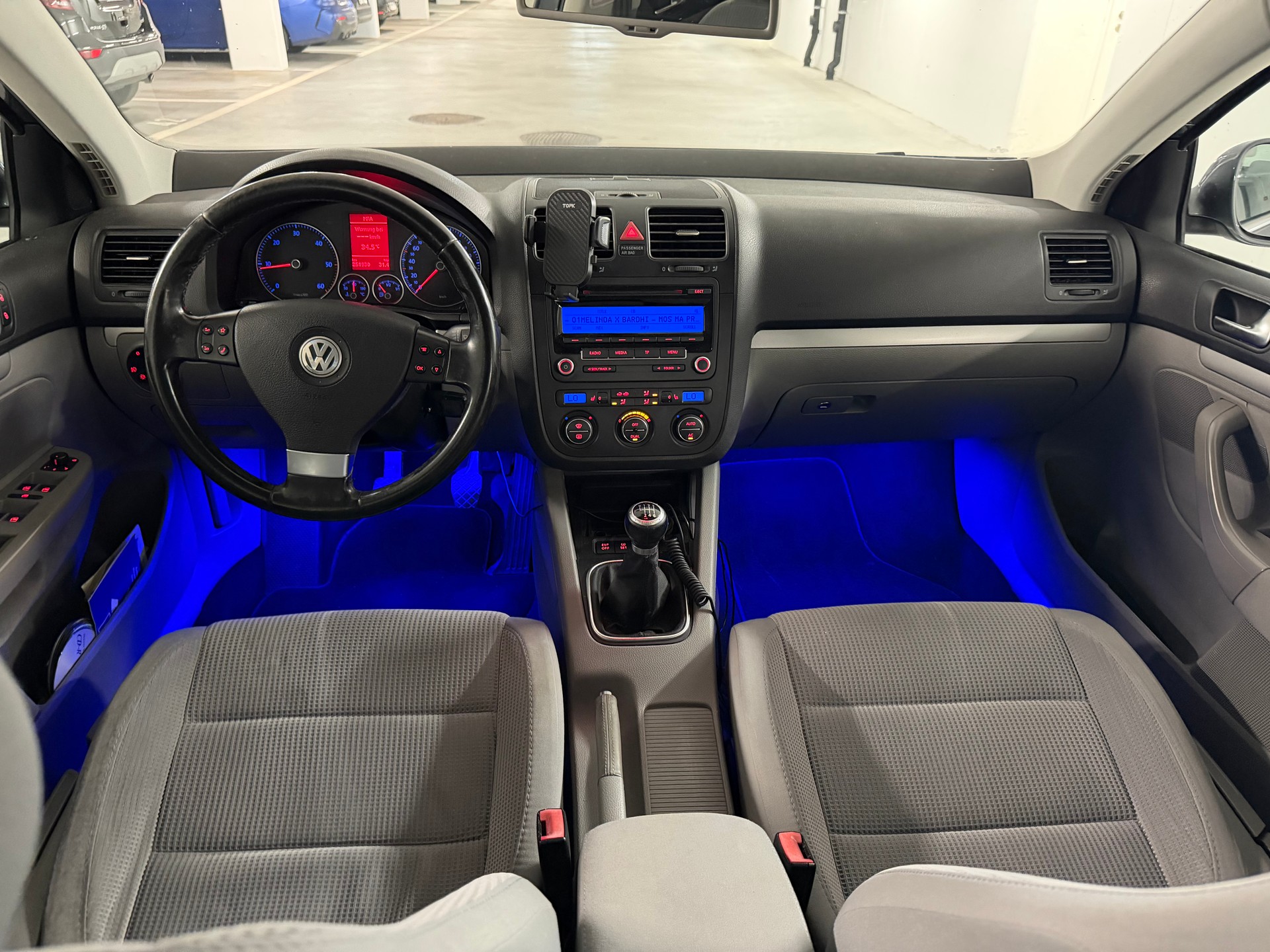 VW Golf Variant 1.9 TDI Comfortline 4Motion-image-19
