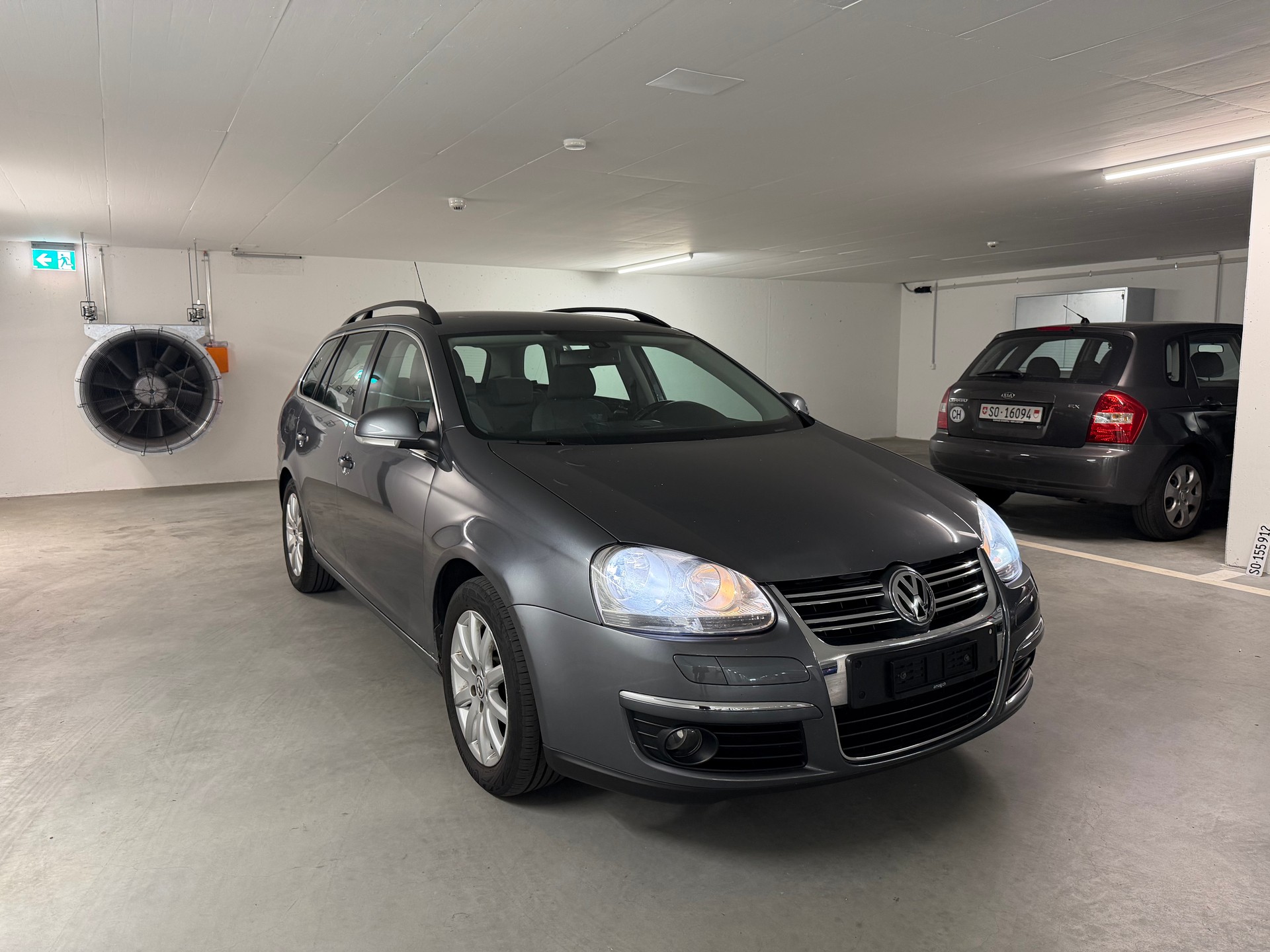 VW Golf Variant 1.9 TDI Comfortline 4Motion-showroom-element-2