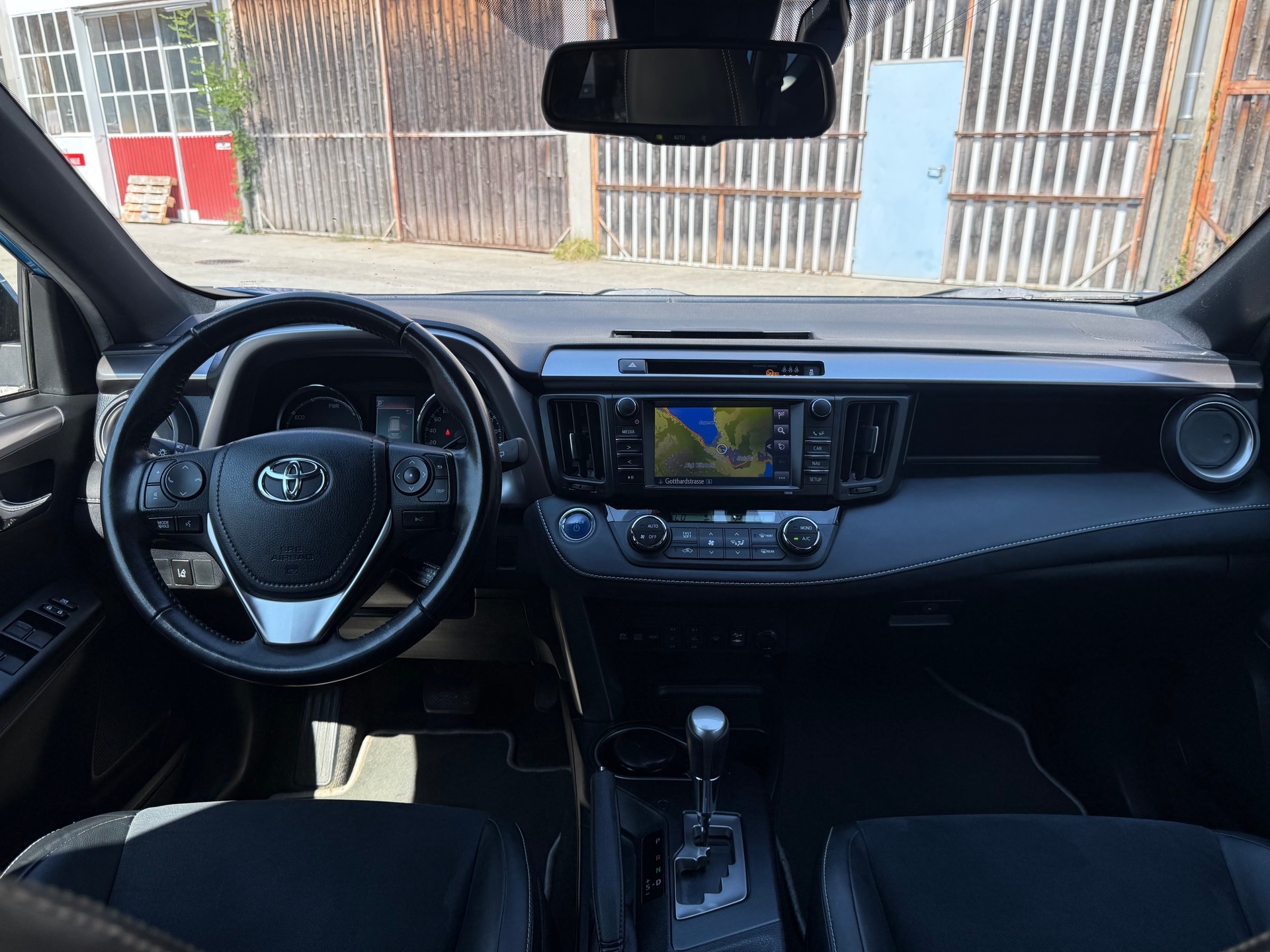 TOYOTA RAV-4 2.5 HSD Sol Premium e-CVT-image-8
