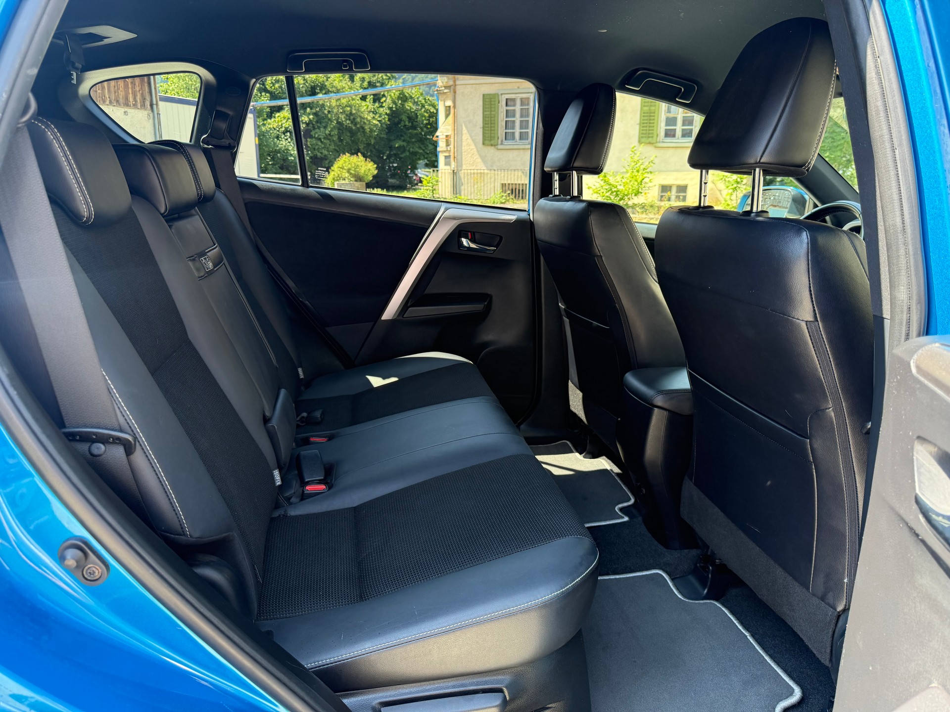 TOYOTA RAV-4 2.5 HSD Sol Premium e-CVT-image-5