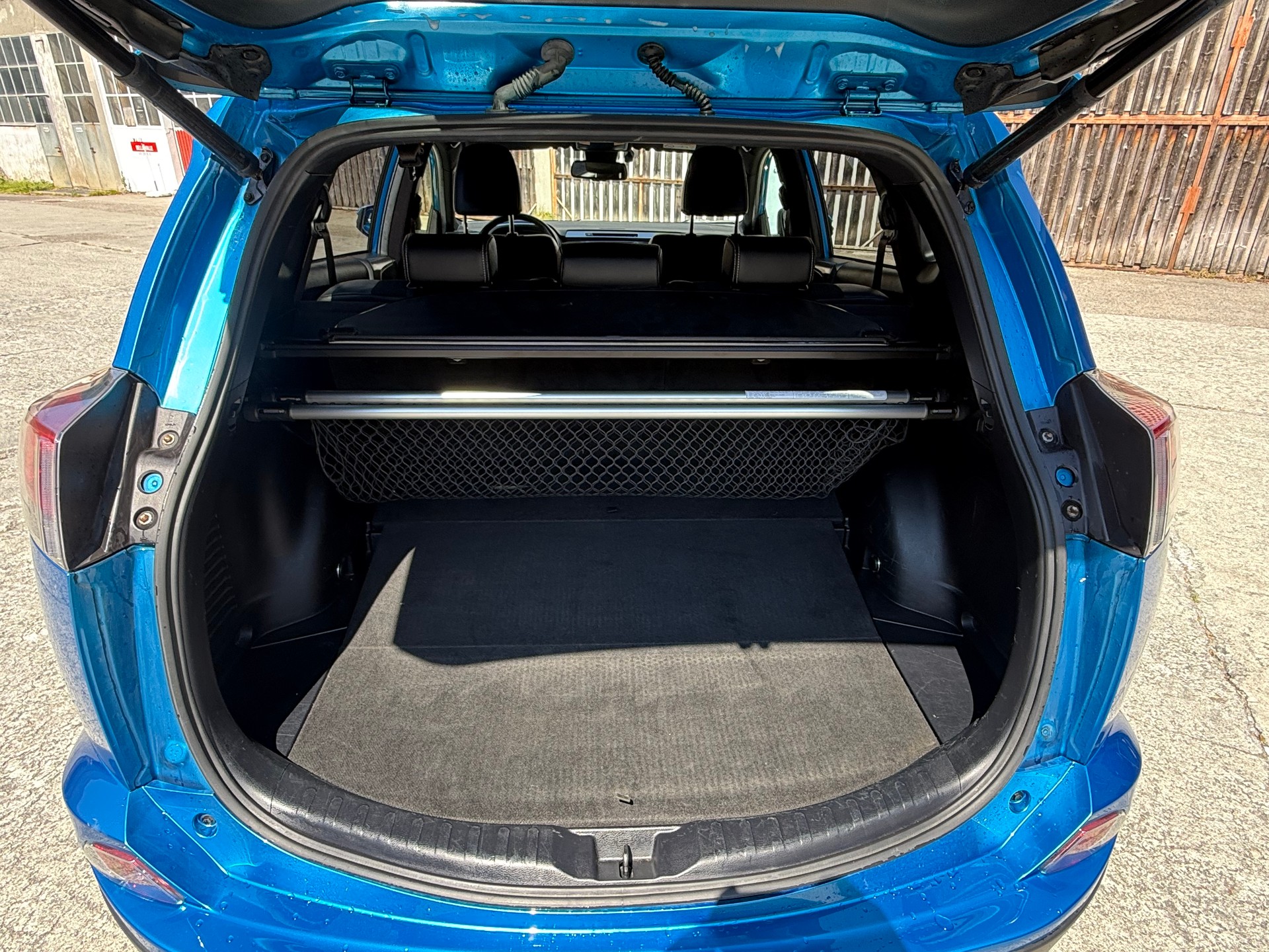 TOYOTA RAV-4 2.5 HSD Sol Premium e-CVT-image-13