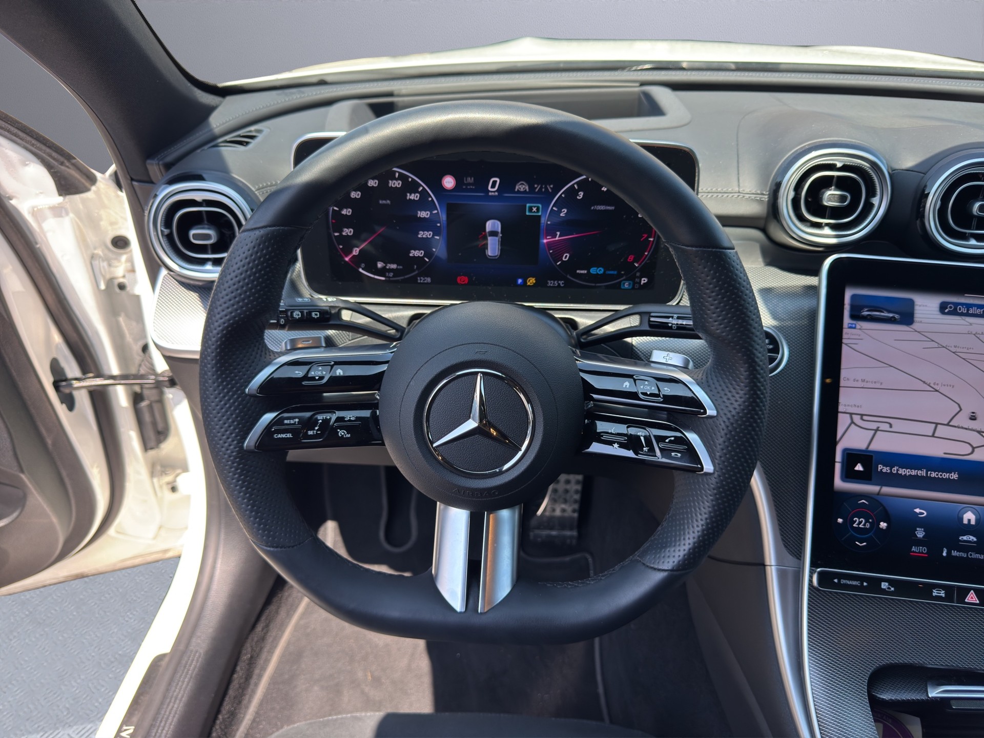 MERCEDES-BENZ C 200 T 4Matic AMG Line-image-11