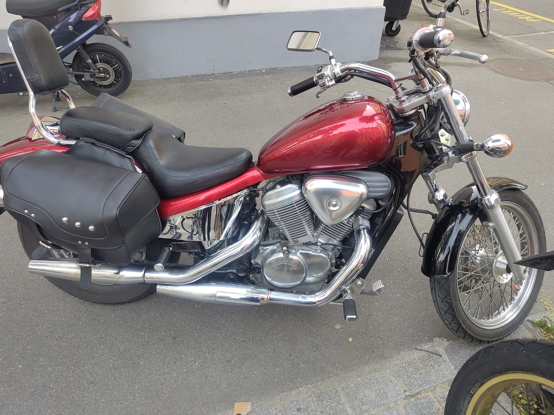 HONDA VT 600 C P-V Shadow-image-1