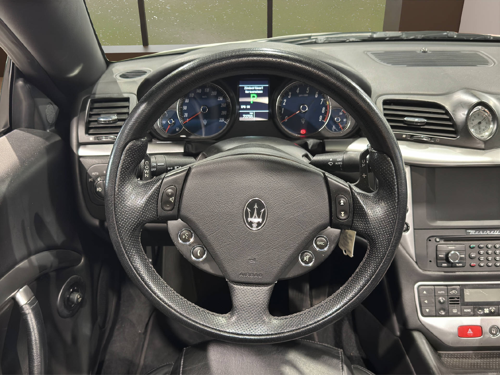 MASERATI Grancabrio 4.7 V8-image-9
