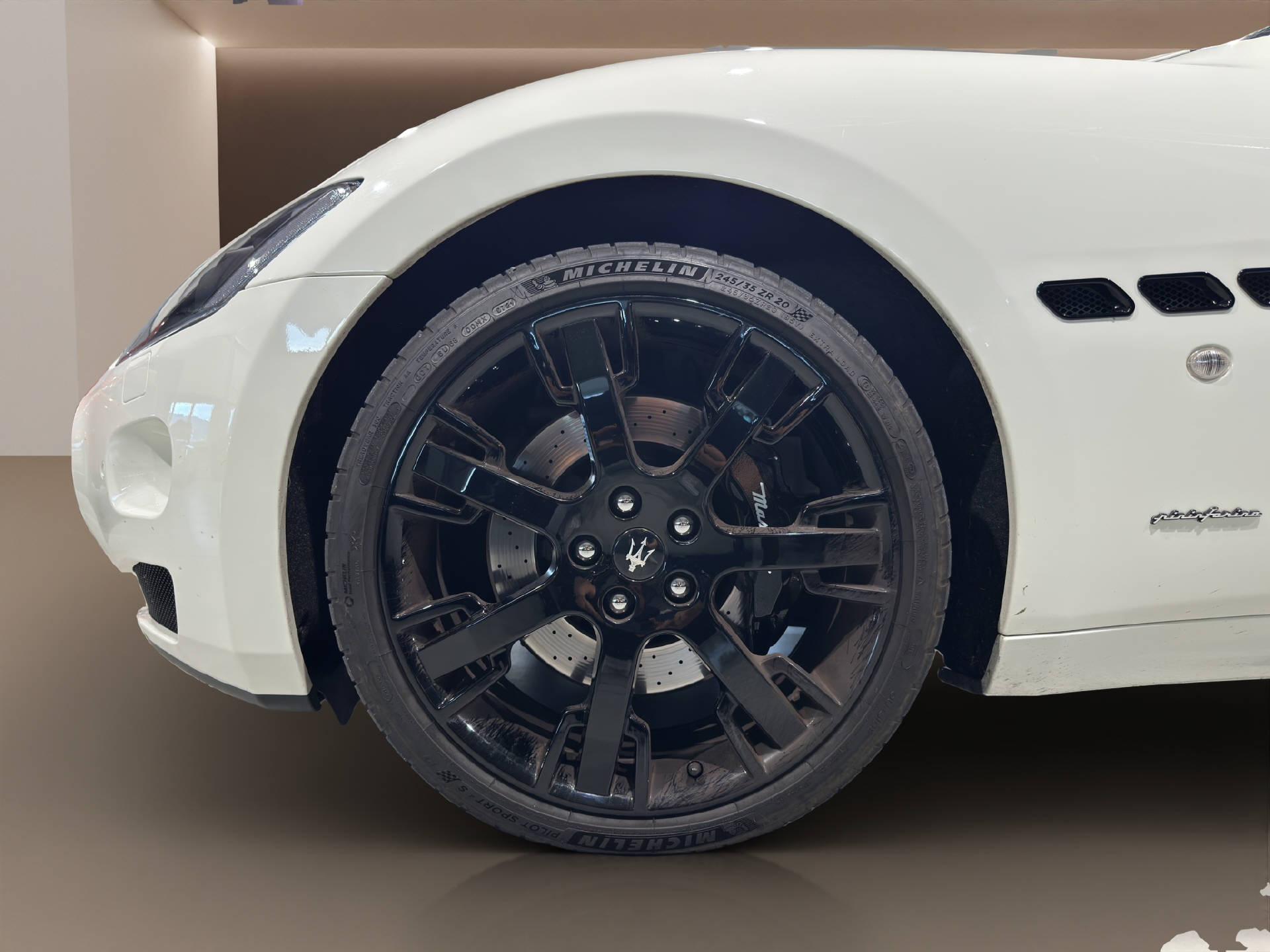 MASERATI Grancabrio 4.7 V8-image-19