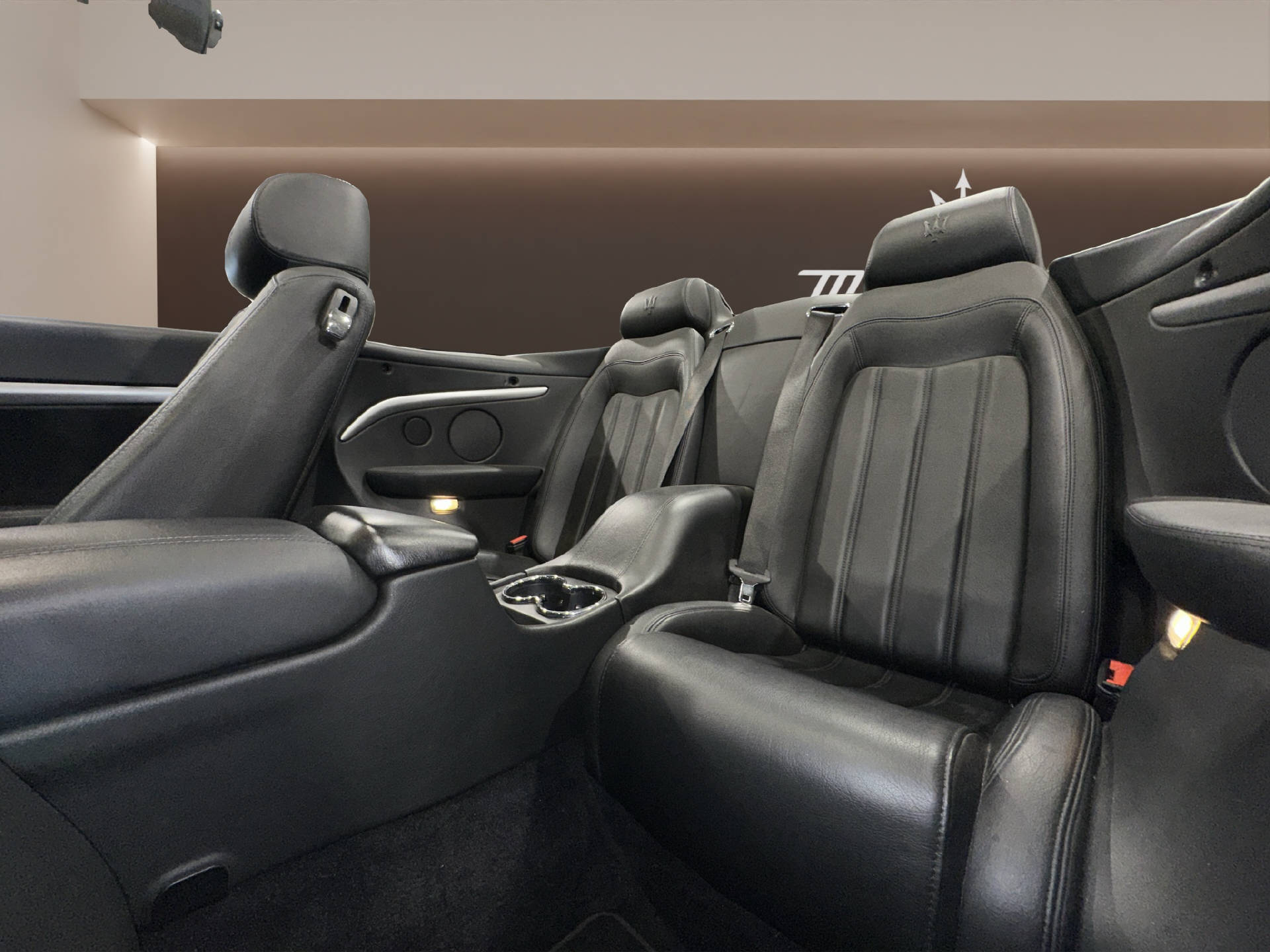 MASERATI Grancabrio 4.7 V8-image-11