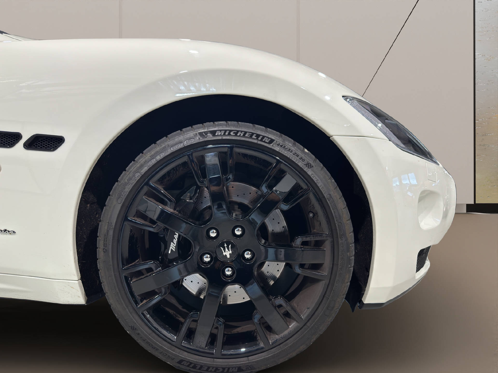 MASERATI Grancabrio 4.7 V8-image-20