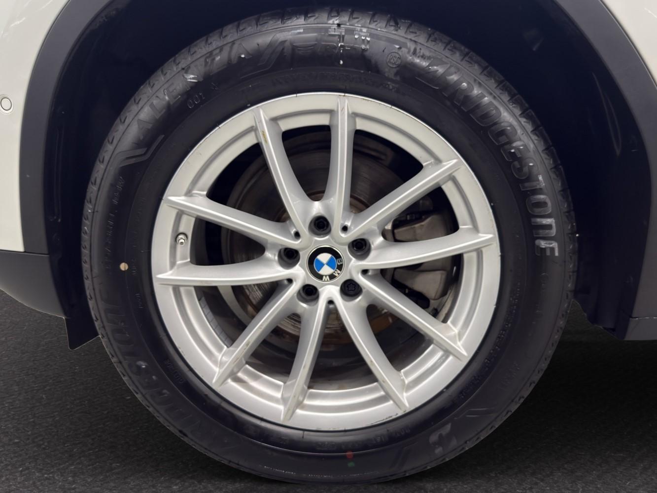 BMW X4 20i xDrive-image-8