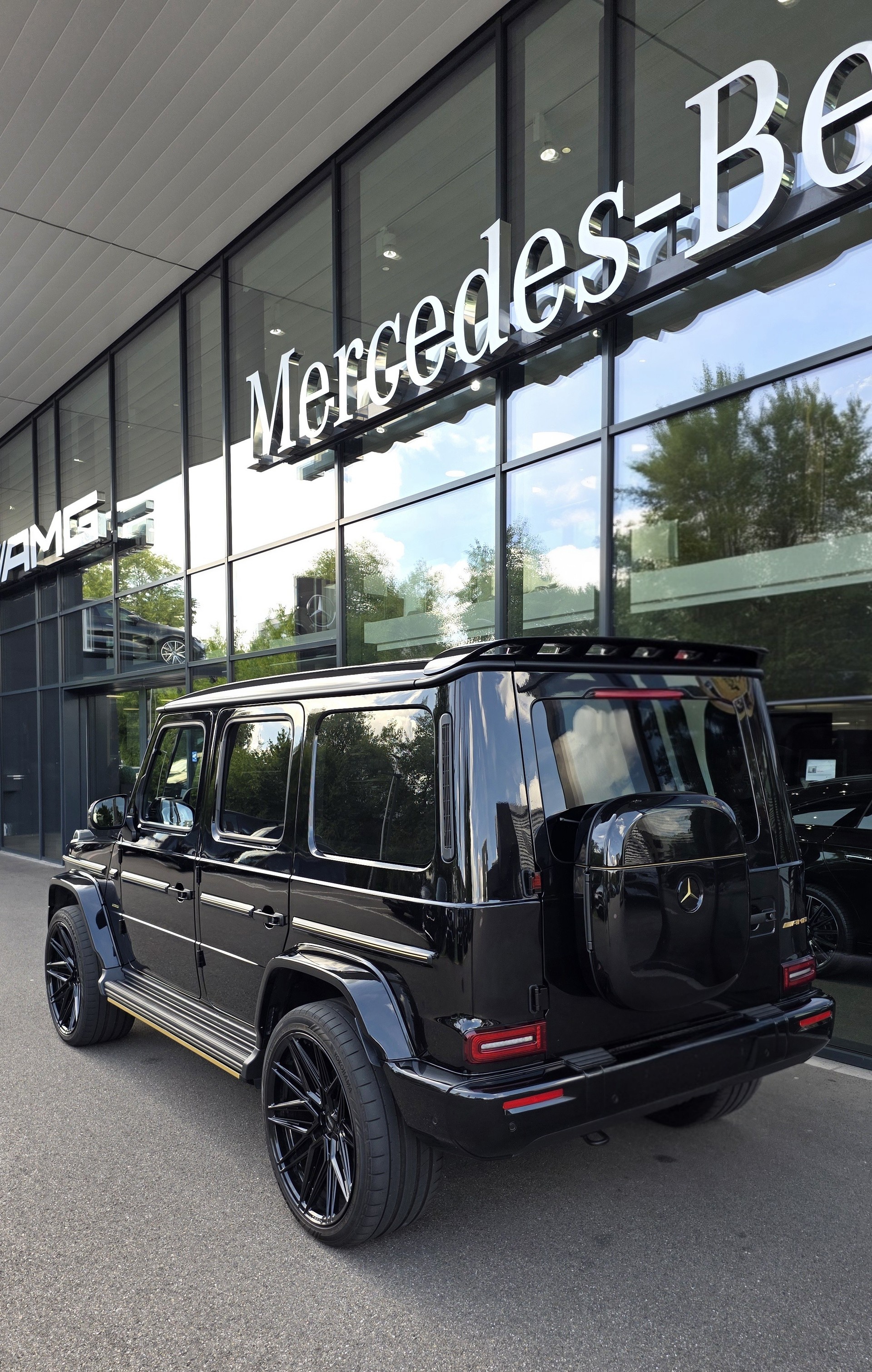 MERCEDES-BENZ AMG Gold Edition, G63 Front, Night-Paket, Technik-Paket, Komfort-Paket, 360 Kamera, AllBlack-image-3