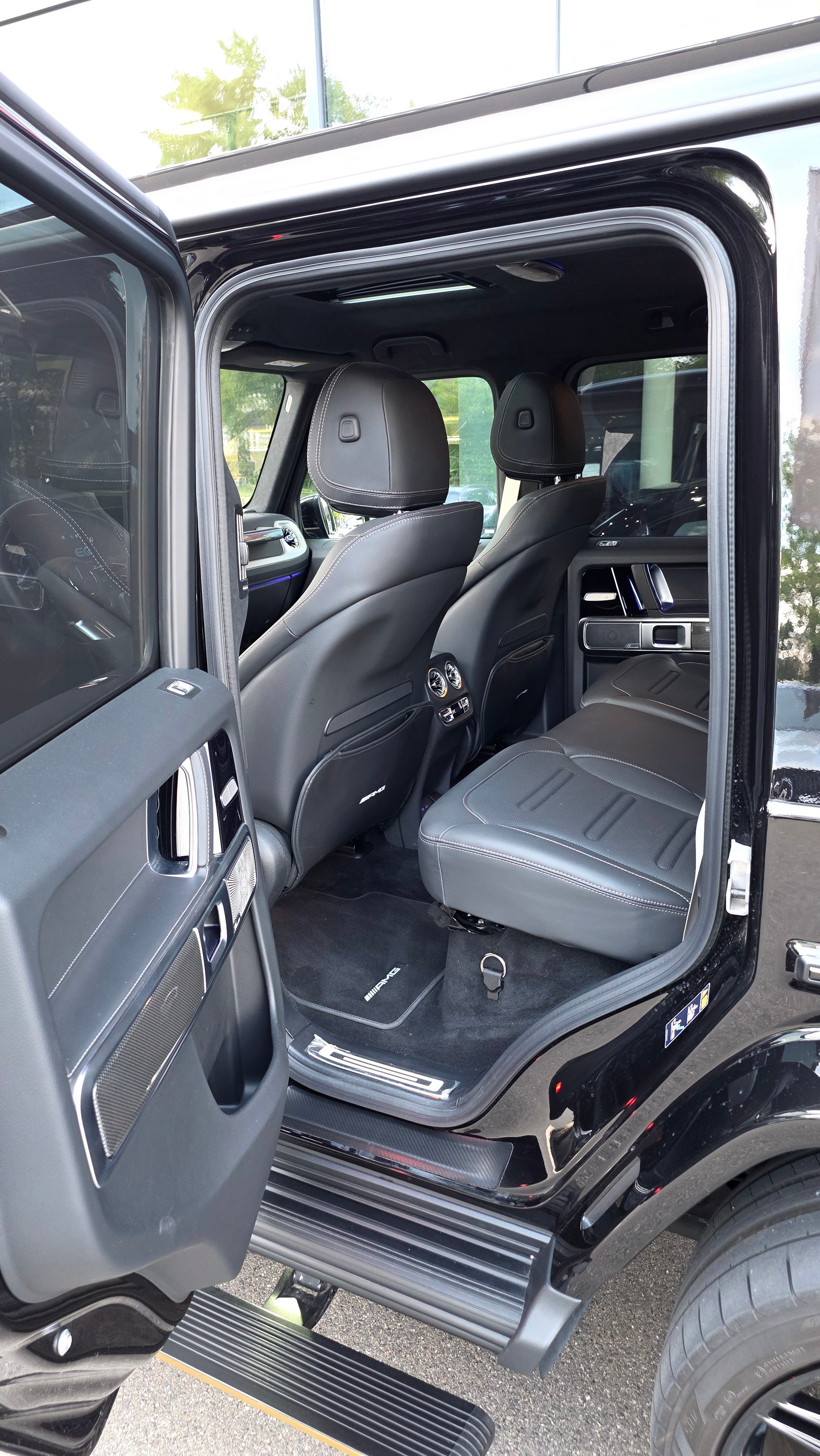 MERCEDES-BENZ AMG Gold Edition, G63 Front, Night-Paket, Technik-Paket, Komfort-Paket, 360 Kamera, AllBlack-image-9