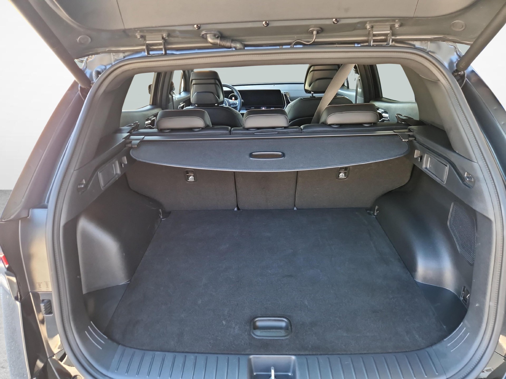 KIA Sportage 1.6 T-GDi PHEV GT-Line-image-11