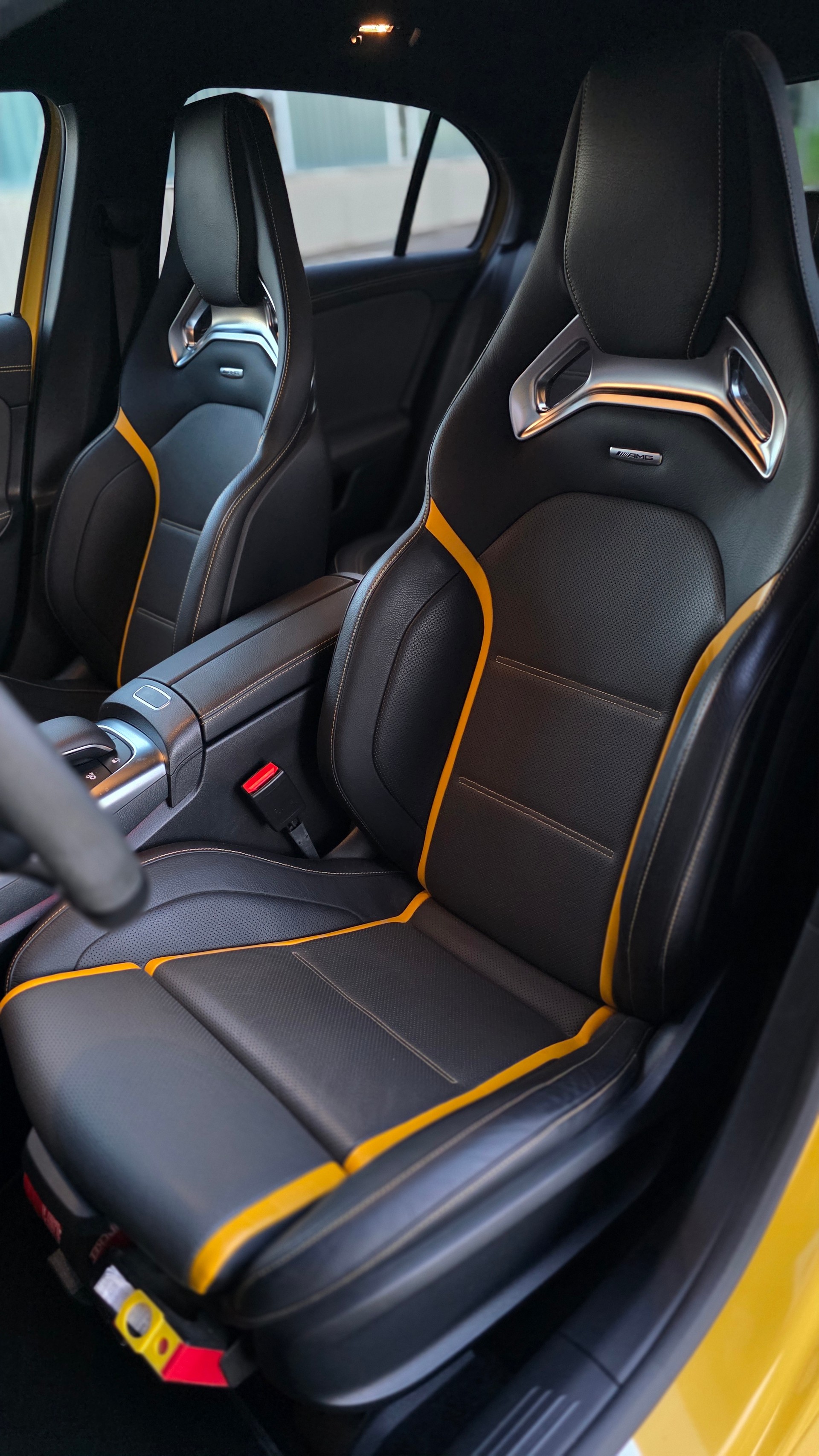 MERCEDES-BENZ A 45 S AMG 4matic+ Speedshift Edition 1-image-5