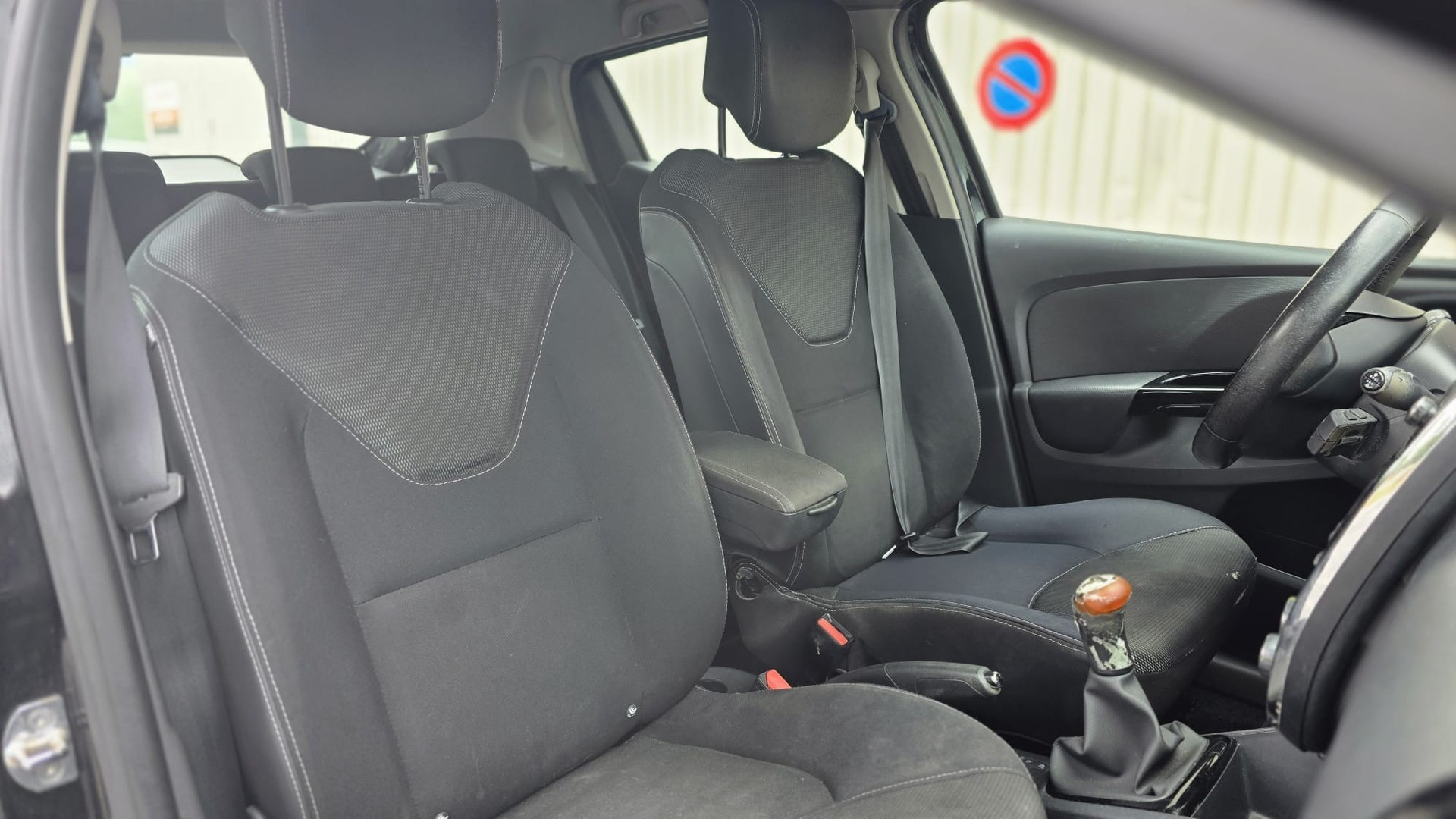RENAULT Clio 1.5 dCi Dynamique-image-8